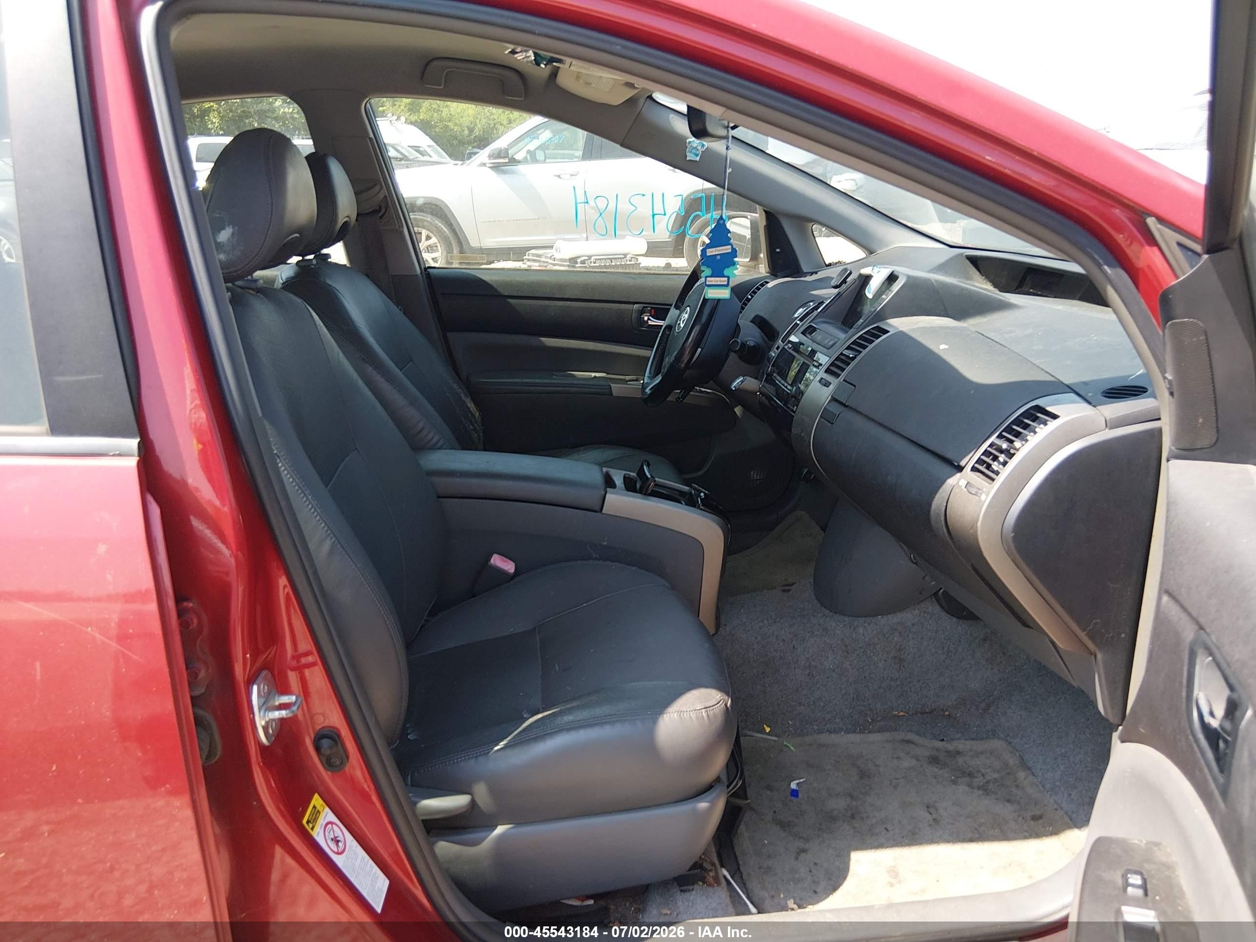 2008 Toyota Prius   Red vin: JTDKB20U587734086