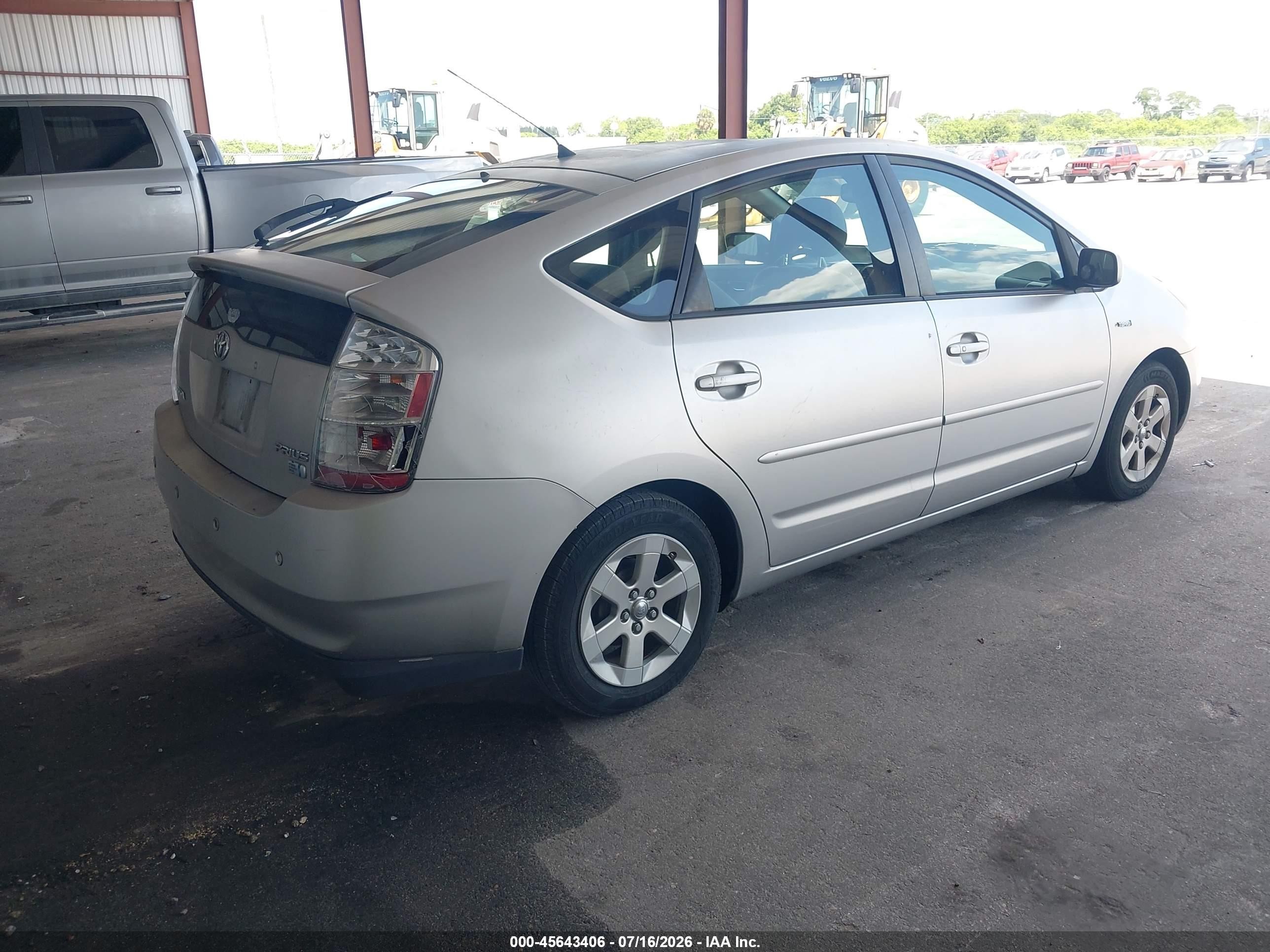 2008 Toyota Prius   Silver vin: JTDKB20U587758890