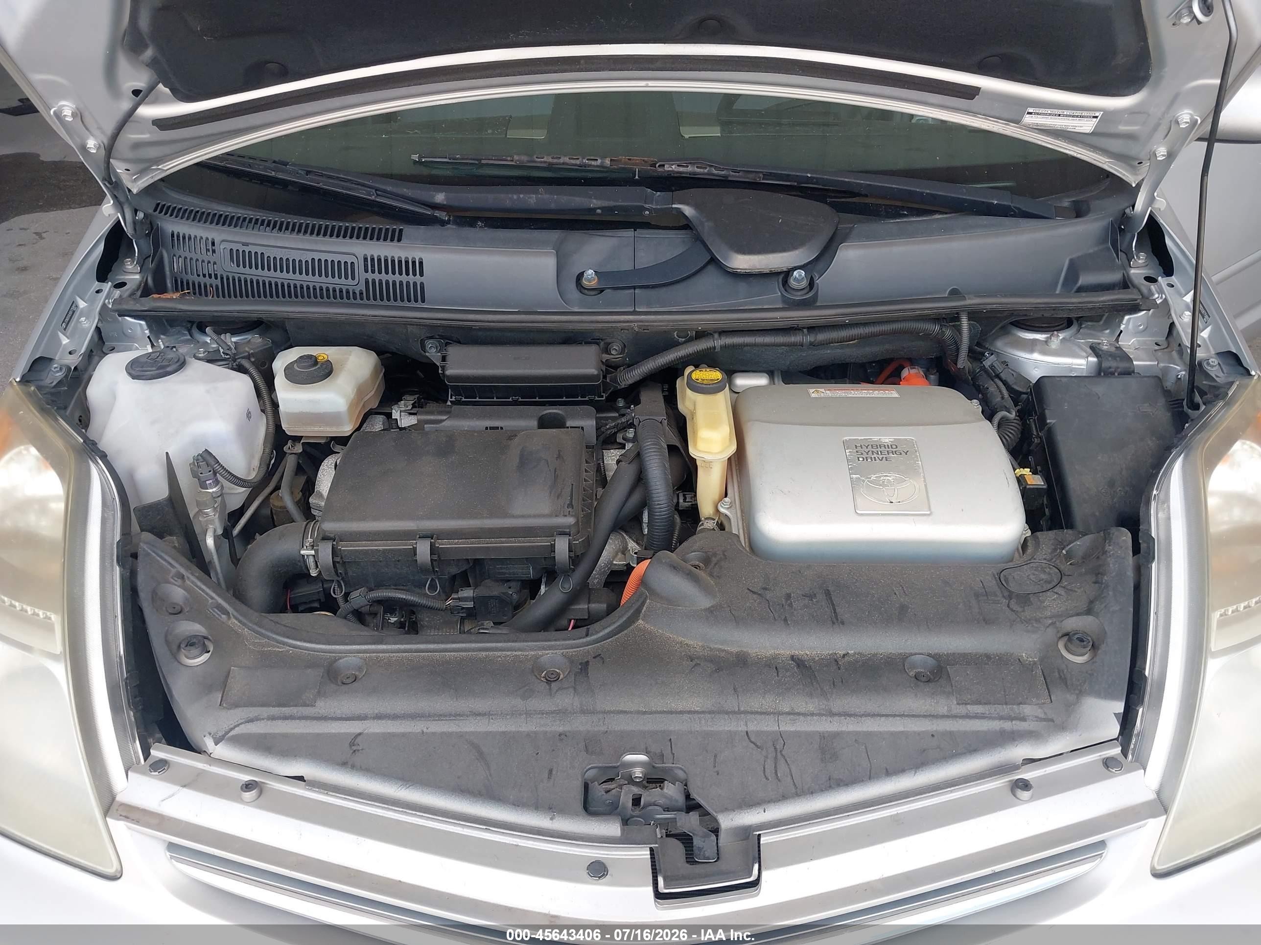 2008 Toyota Prius   Silver vin: JTDKB20U587758890