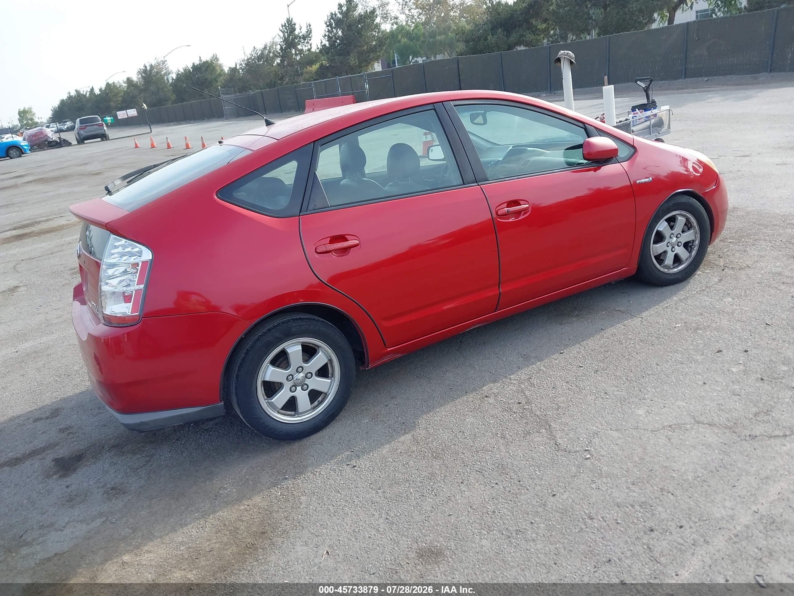 2008 Toyota Prius   Red vin: JTDKB20U587771090