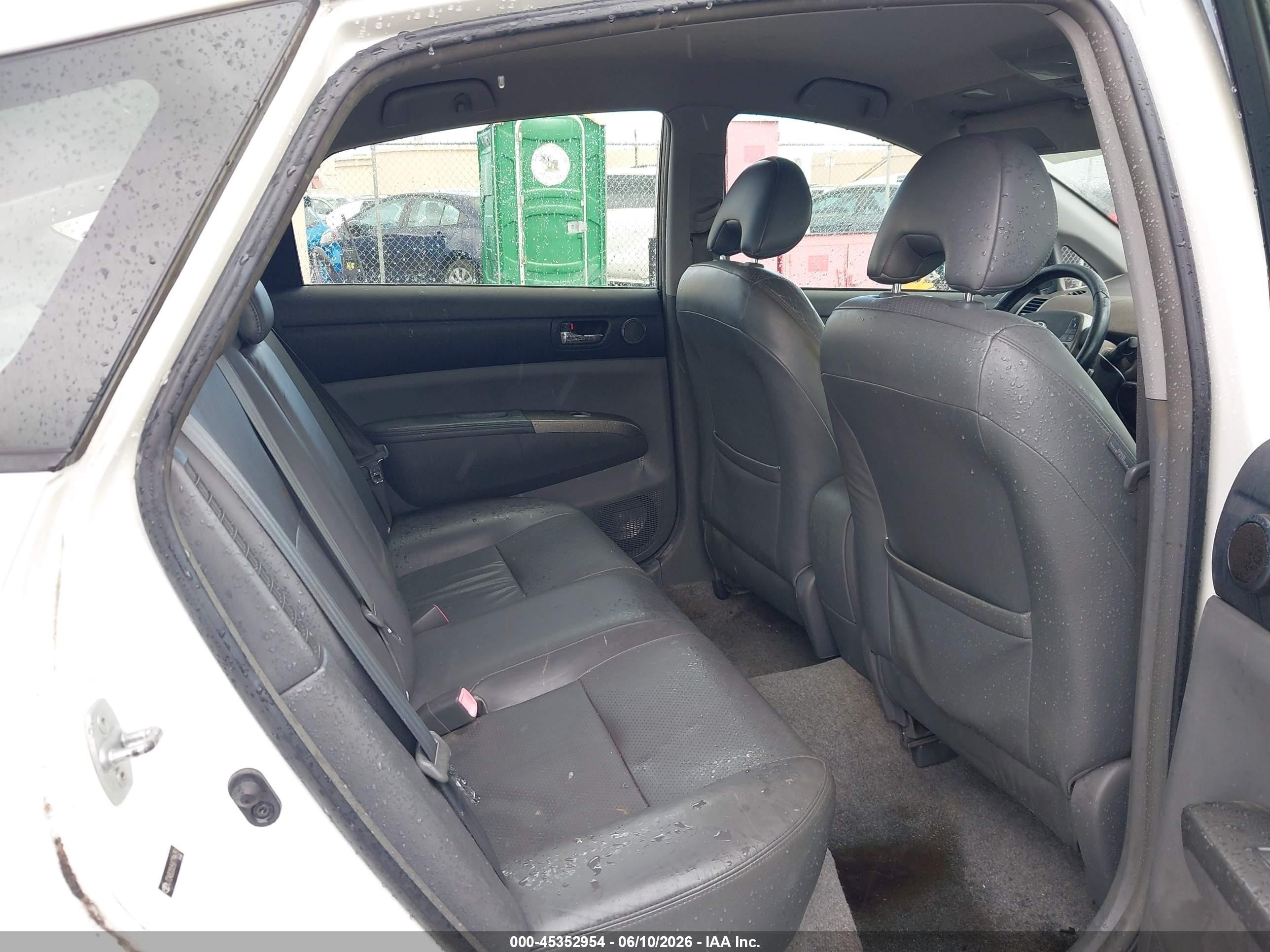 2008 Toyota Prius Touring White vin: JTDKB20U587796751