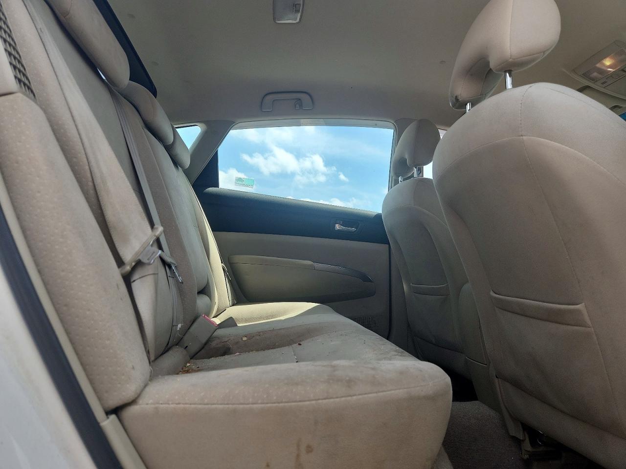 2009 Toyota Prius Base White vin: JTDKB20U597831841