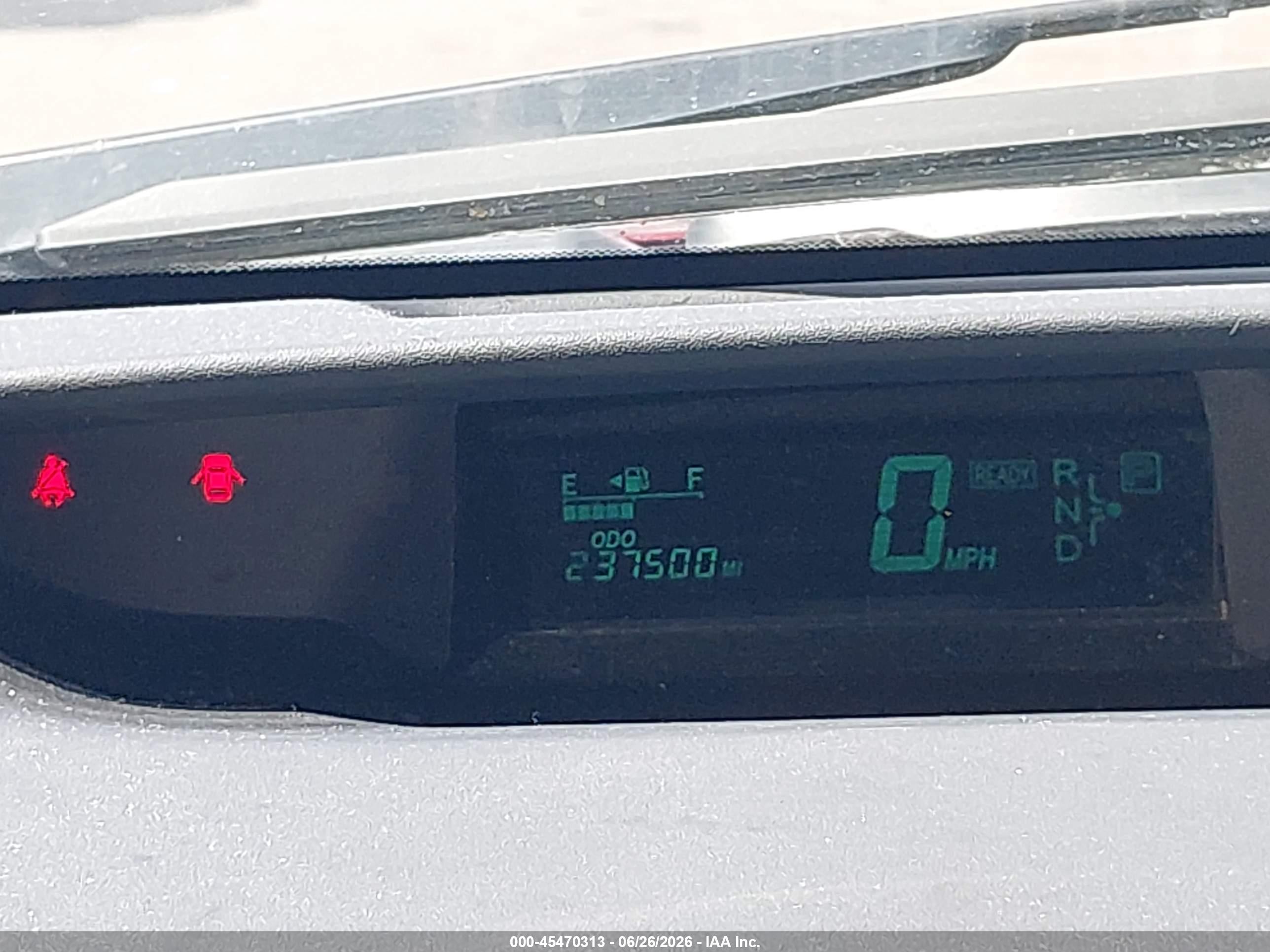 2004 Toyota Prius   Red vin: JTDKB20U640035987