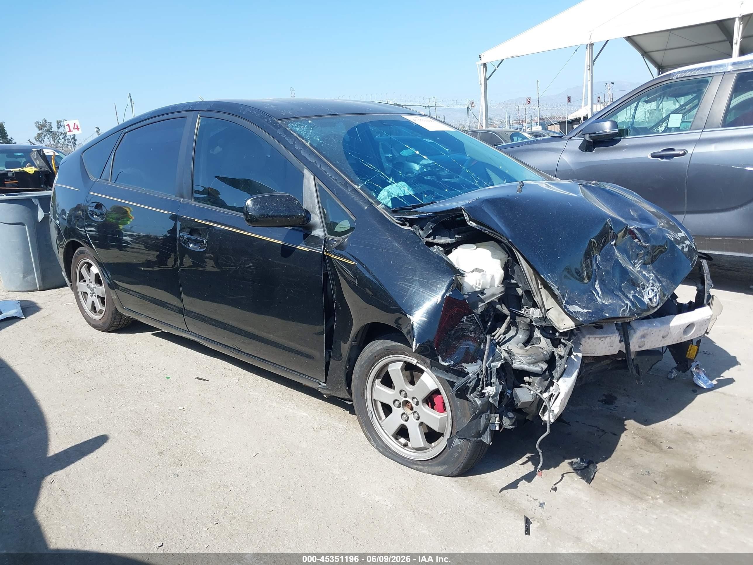 2004 Toyota Prius   Black vin: JTDKB20U640039764