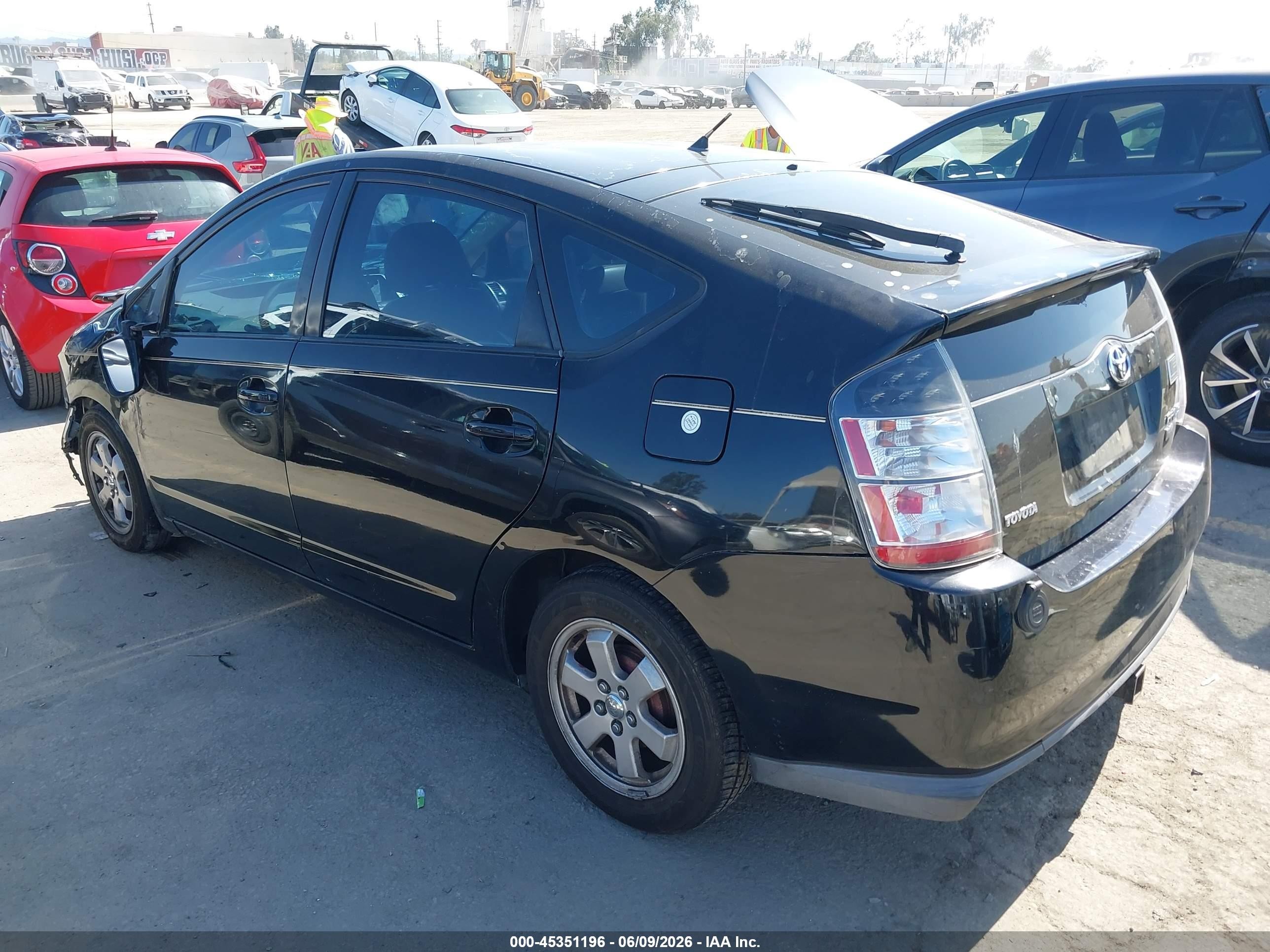 2004 Toyota Prius   Black vin: JTDKB20U640039764