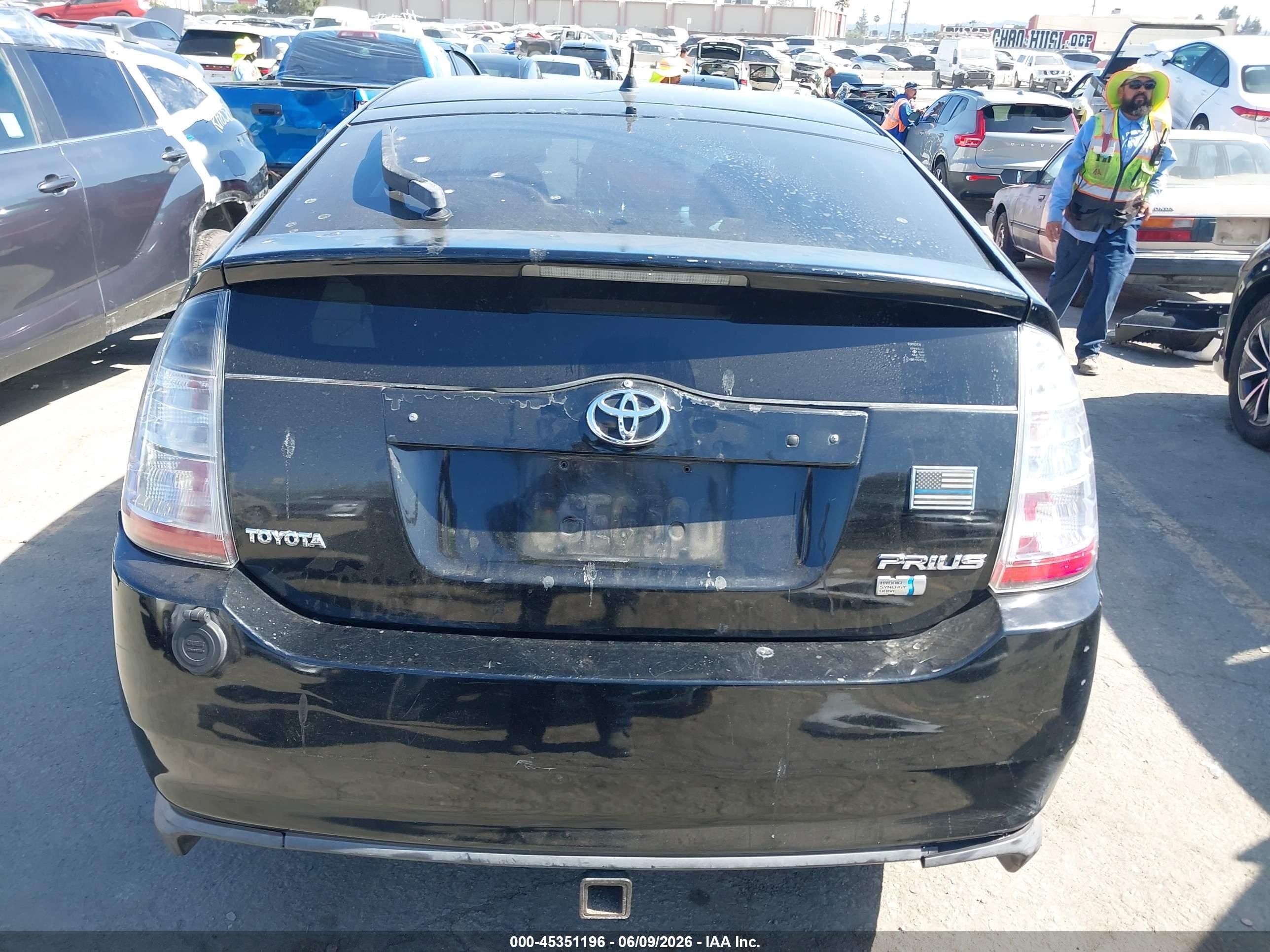 2004 Toyota Prius   Black vin: JTDKB20U640039764