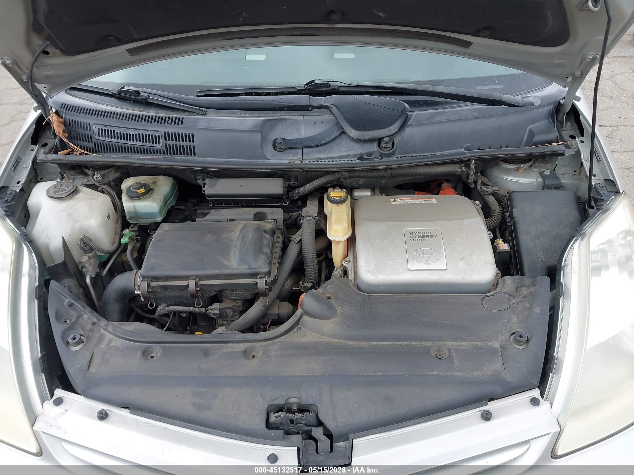 2004 Toyota Prius   Silver vin: JTDKB20U640080895
