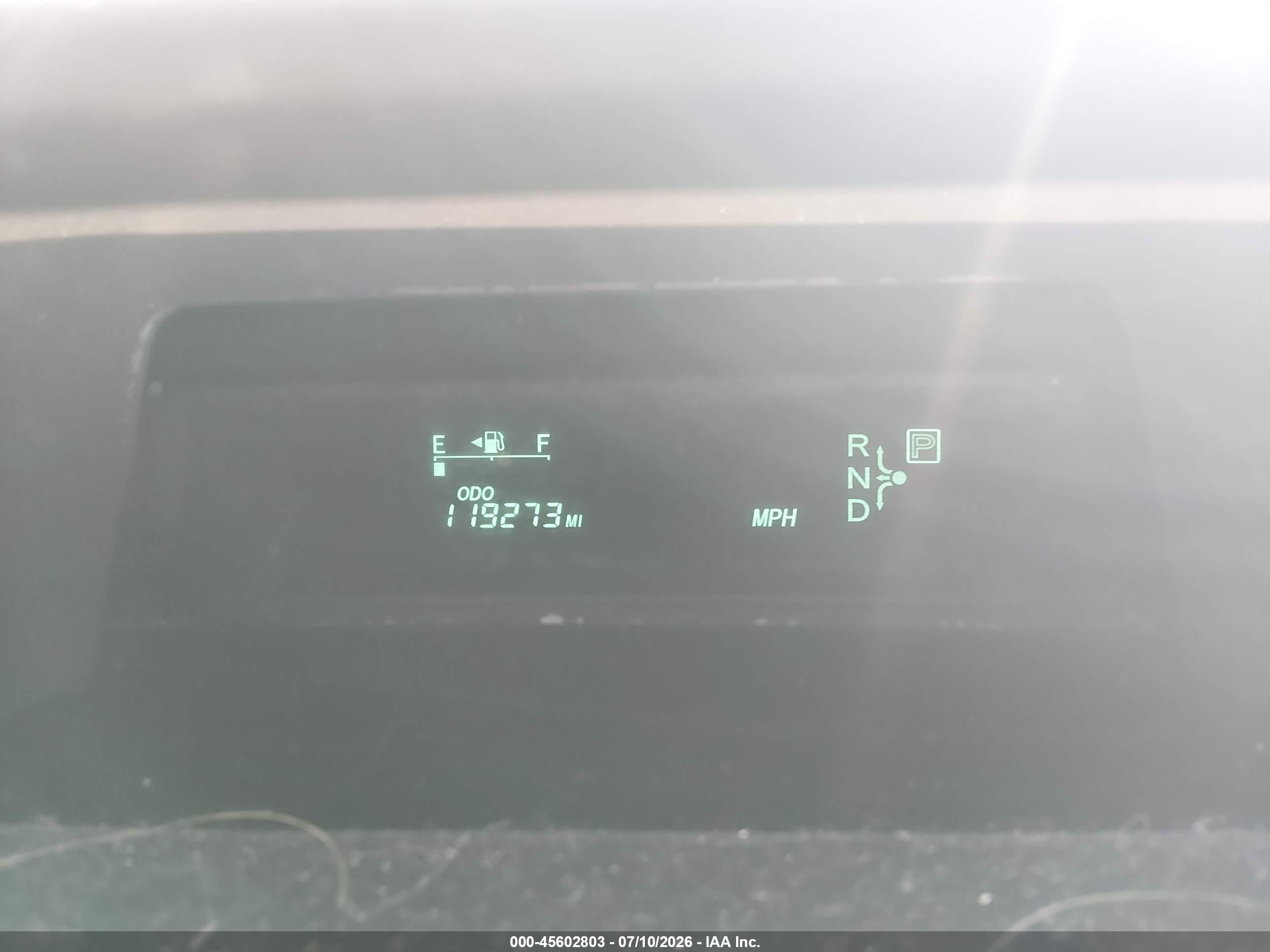 2004 Toyota Prius   Gold vin: JTDKB20U640087930