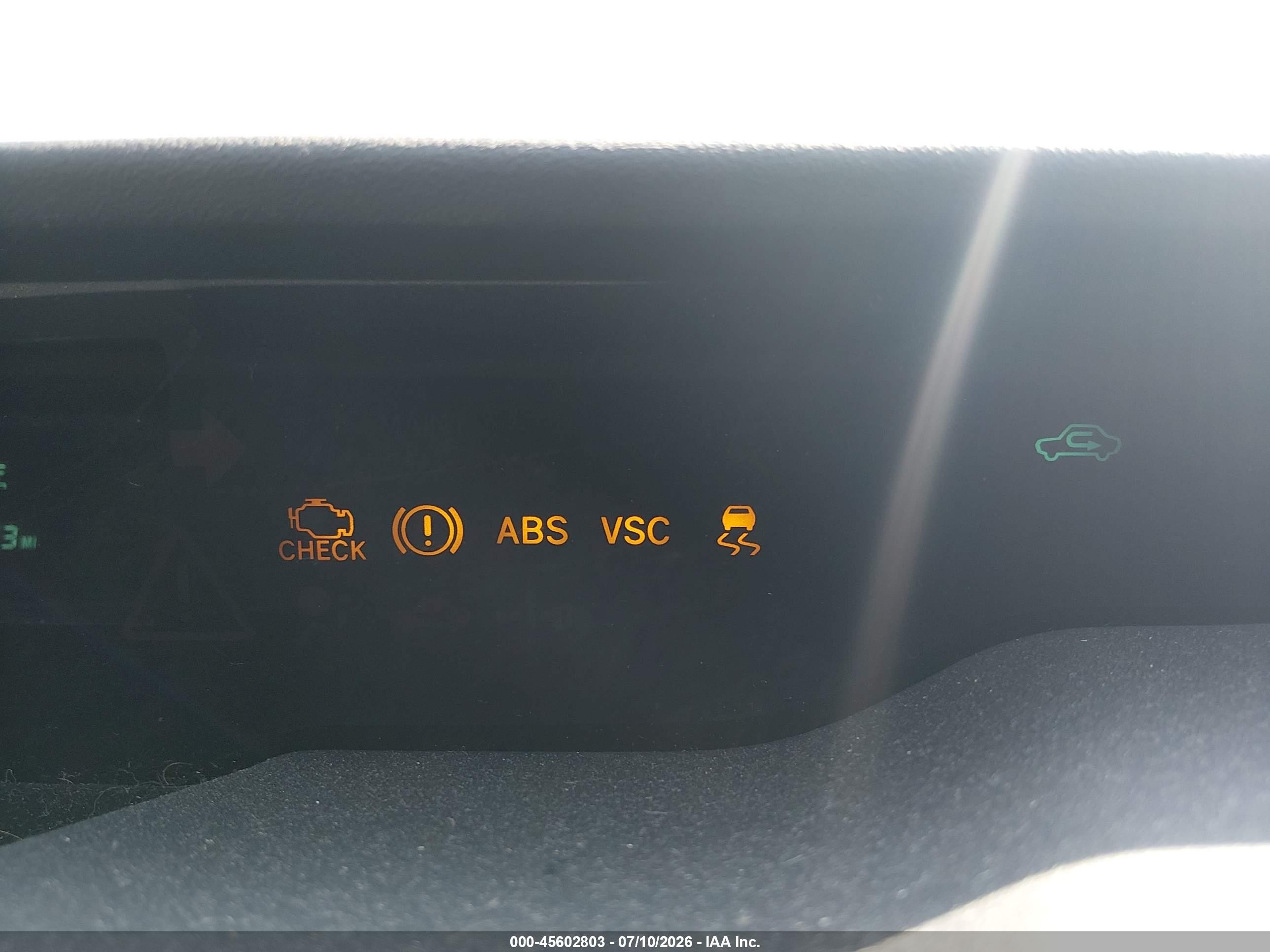 2004 Toyota Prius   Gold vin: JTDKB20U640087930