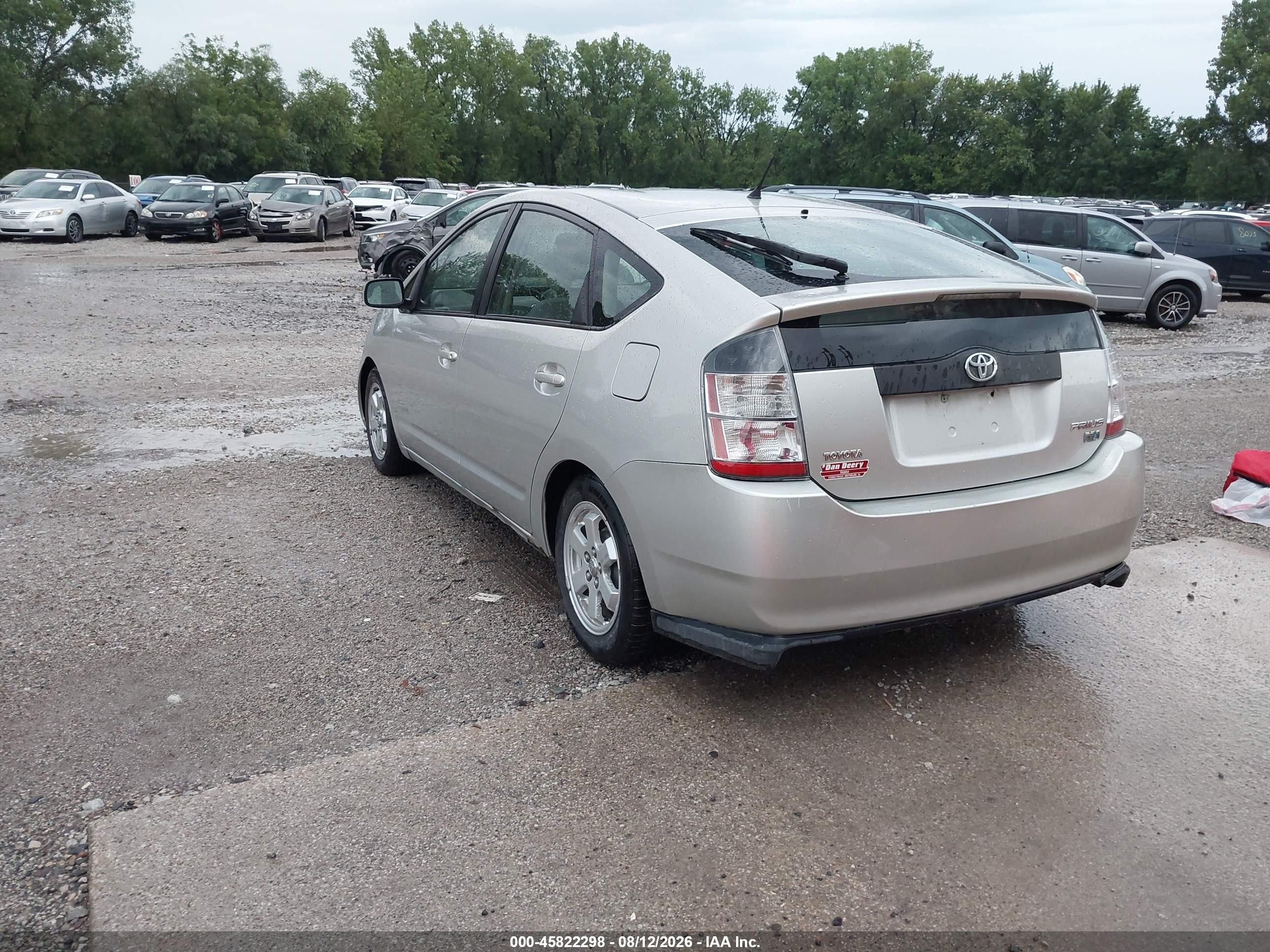 2005 Toyota Prius   Silver vin: JTDKB20U653004075
