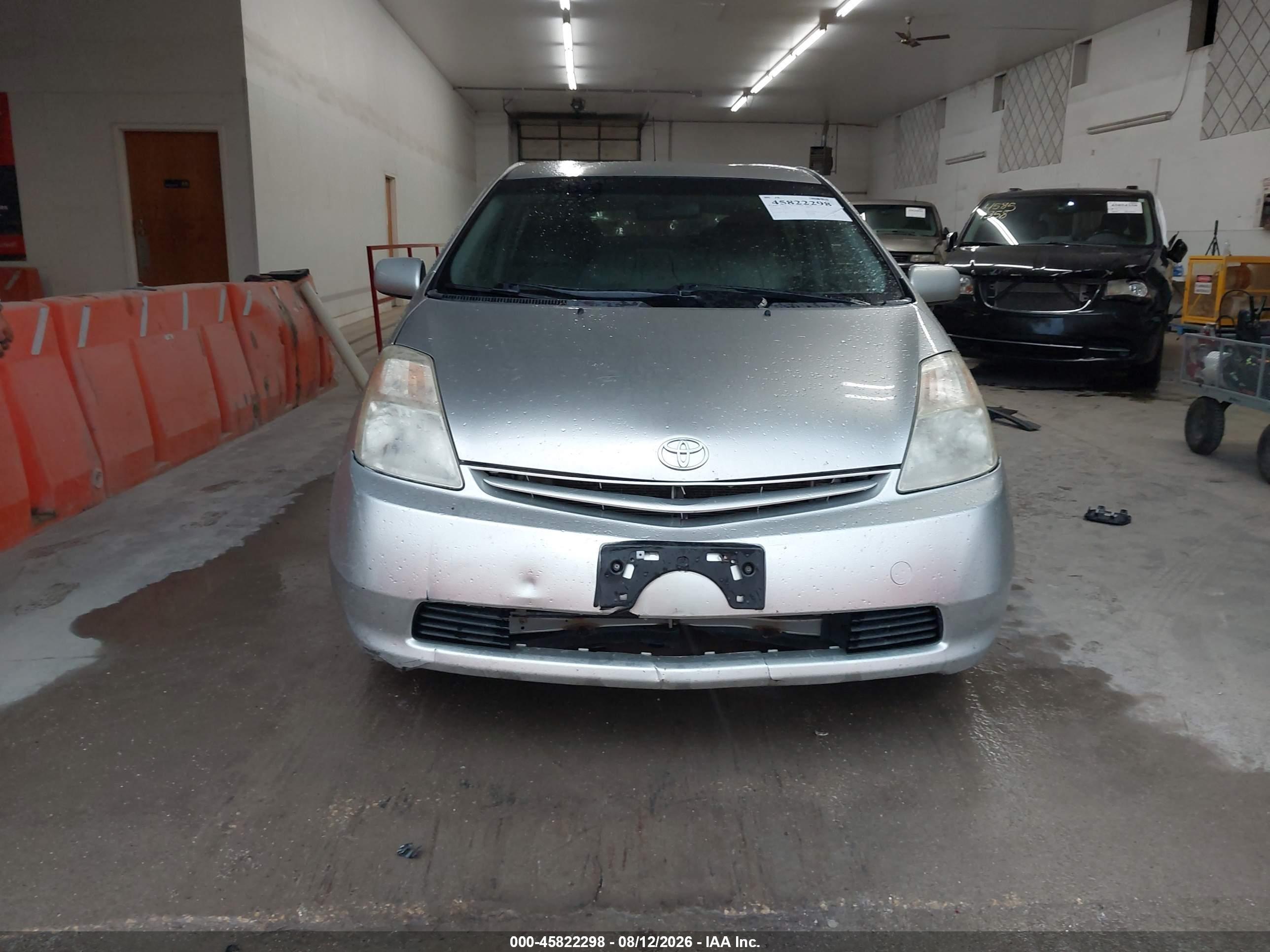 2005 Toyota Prius   Silver vin: JTDKB20U653004075