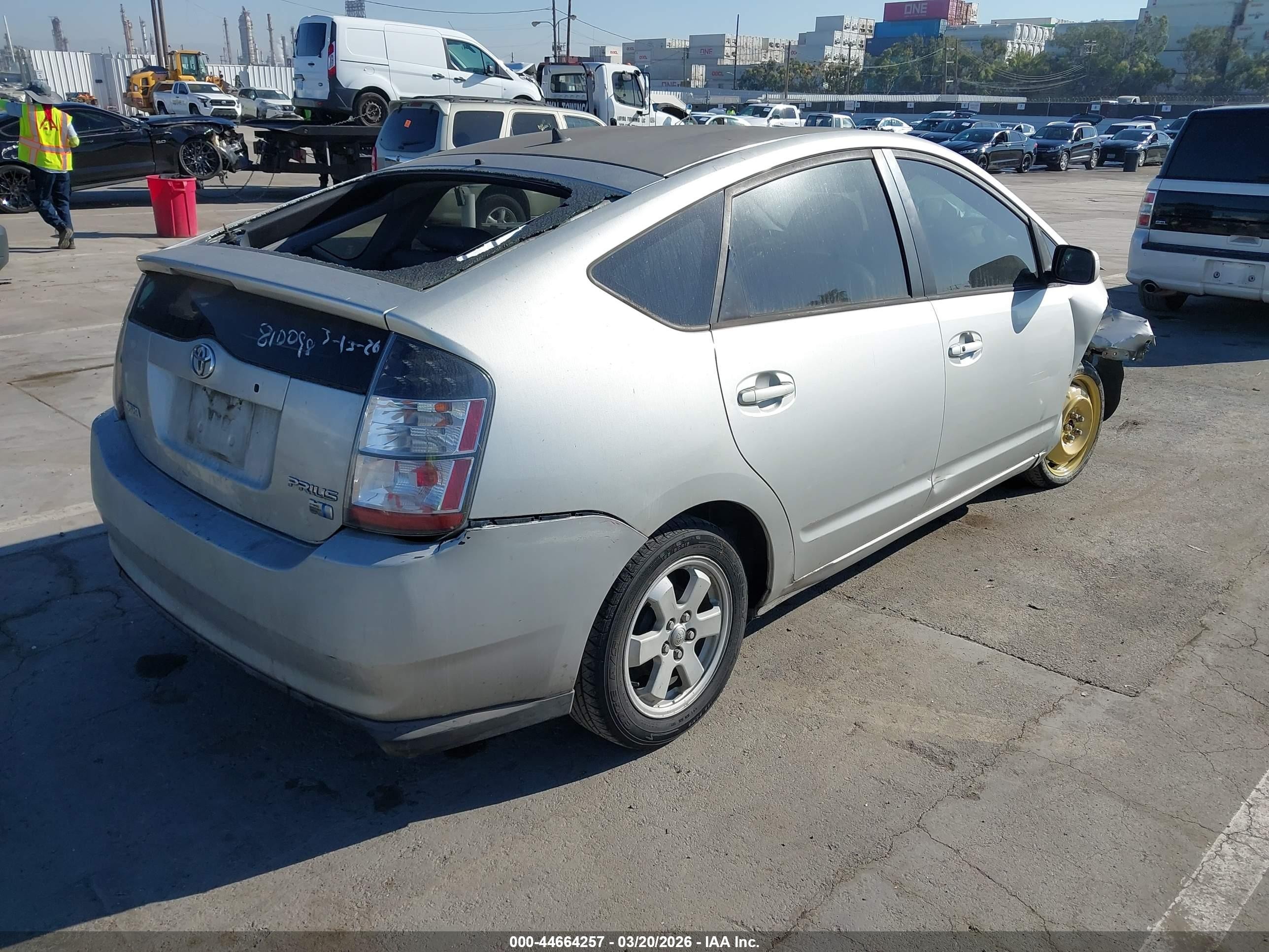 2005 Toyota Prius   Gray vin: JTDKB20U653019370