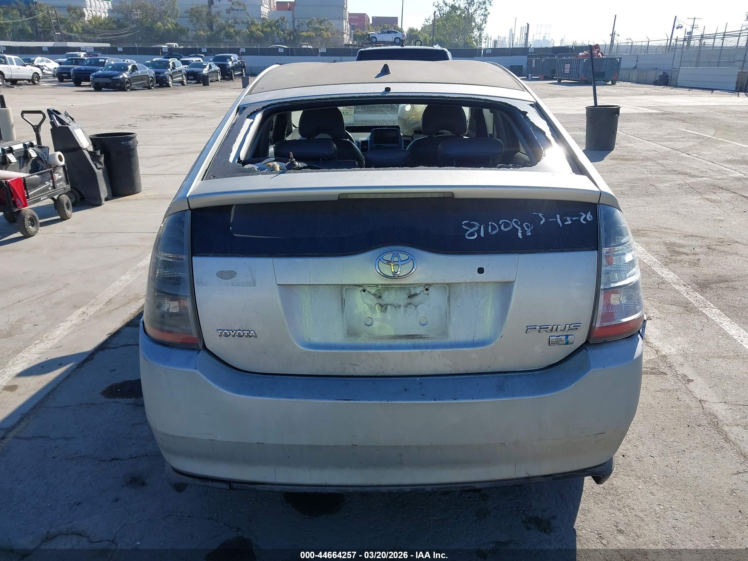 2005 Toyota Prius   Gray vin: JTDKB20U653019370