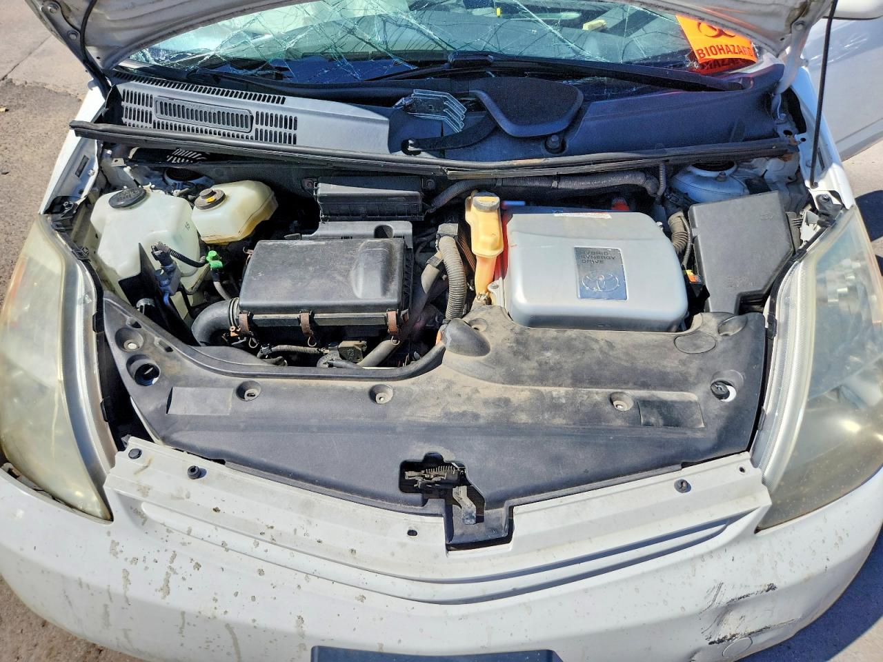 2005 Toyota Prius Base White vin: JTDKB20U653020096