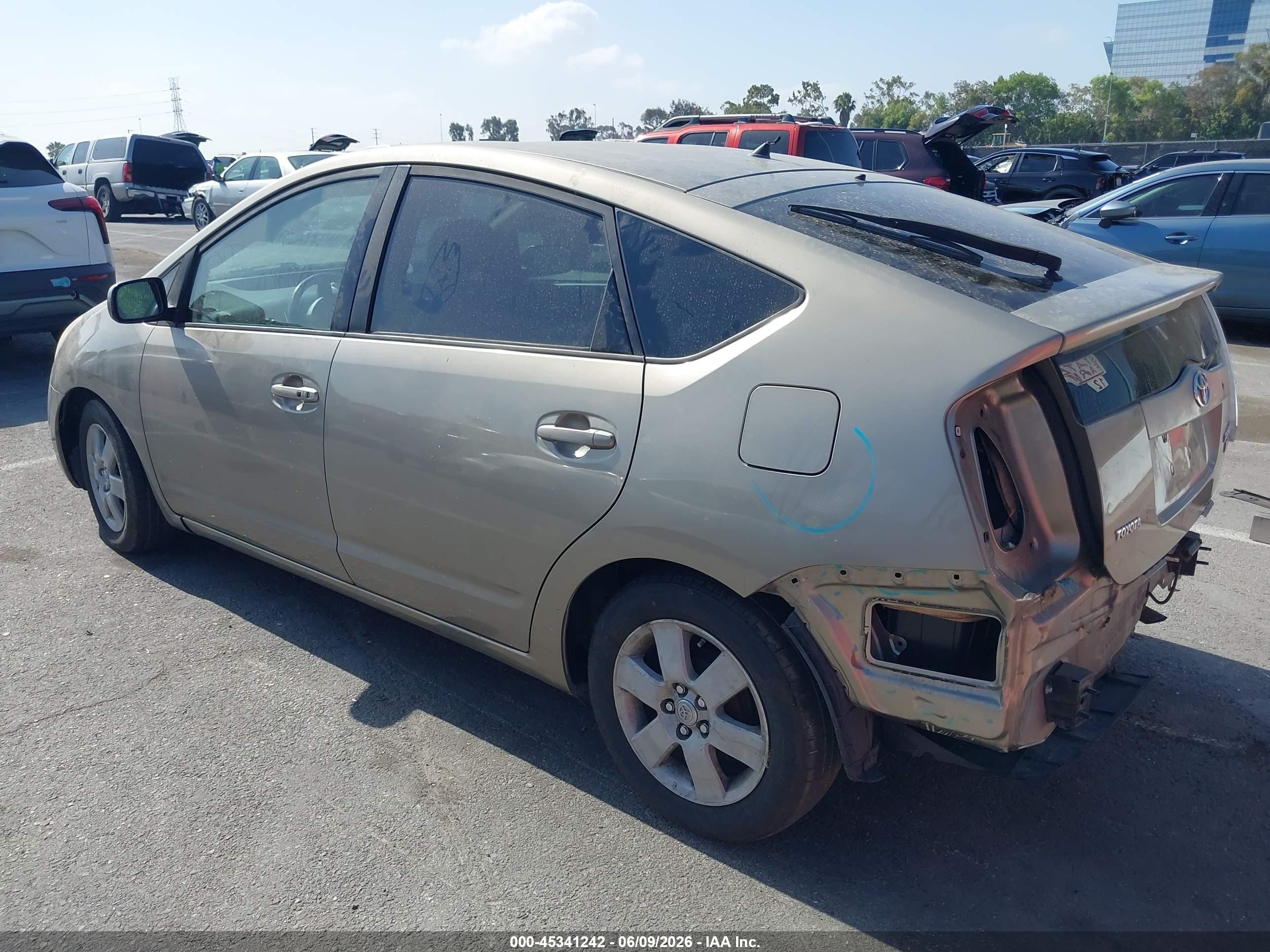 2005 Toyota Prius   Beige vin: JTDKB20U653024262