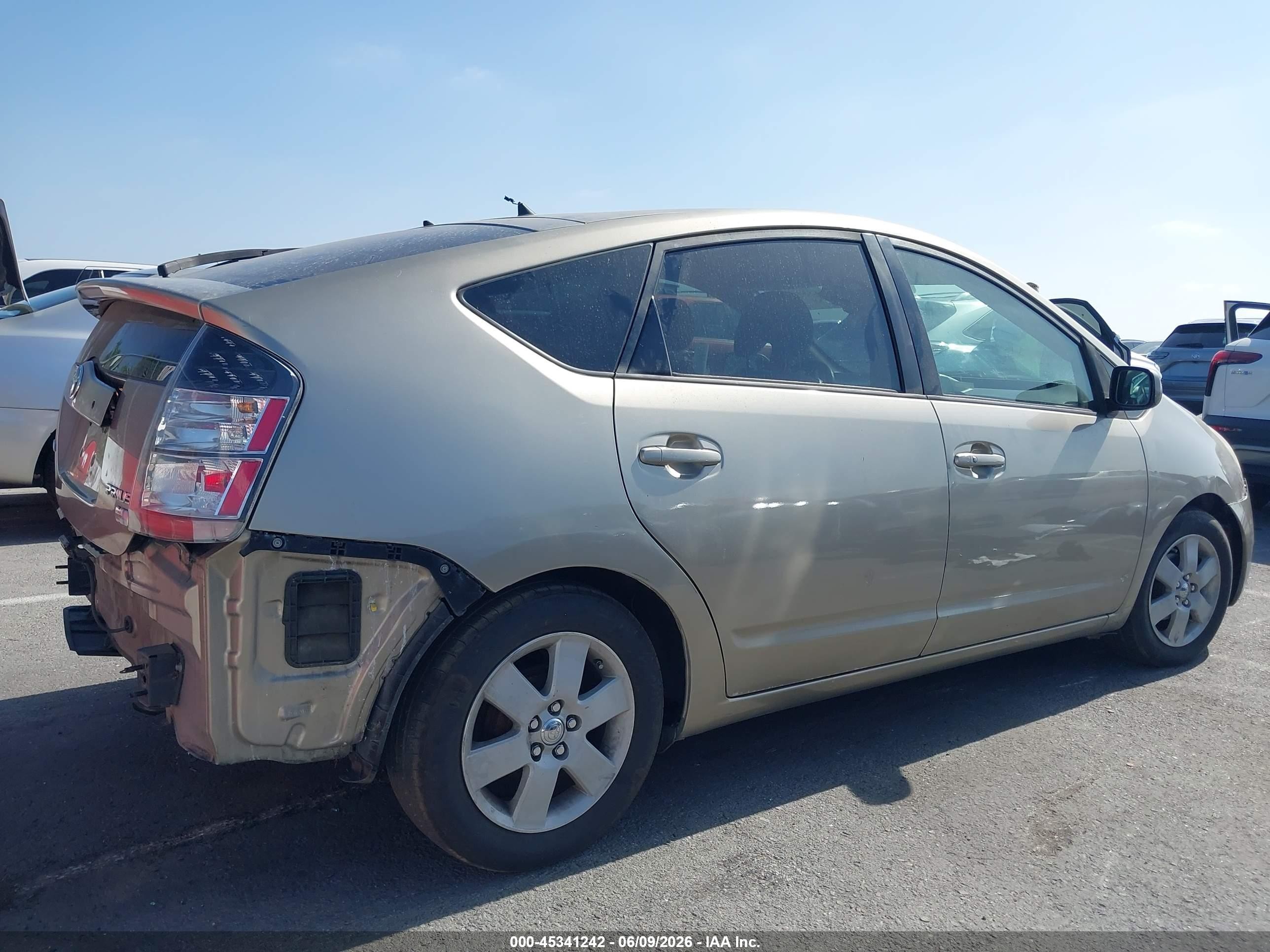 2005 Toyota Prius   Beige vin: JTDKB20U653024262