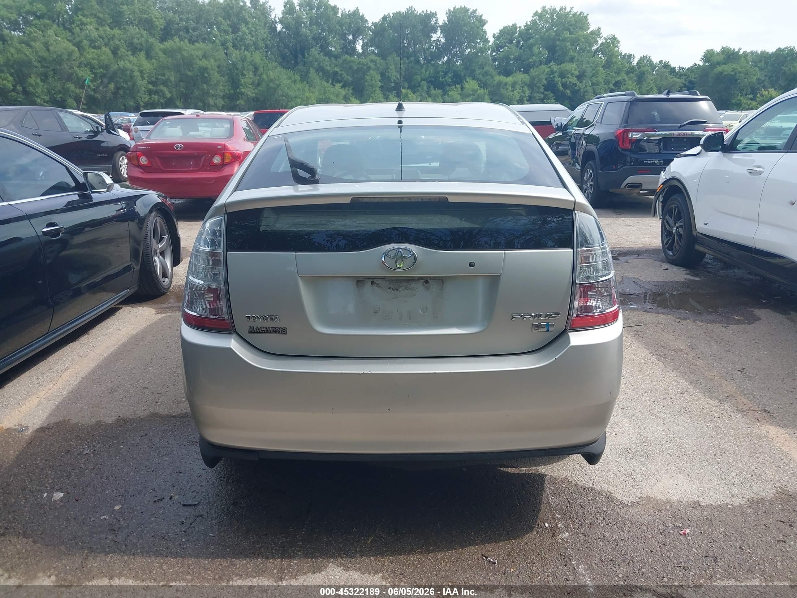 2005 Toyota Prius Silver vin: JTDKB20U653024651