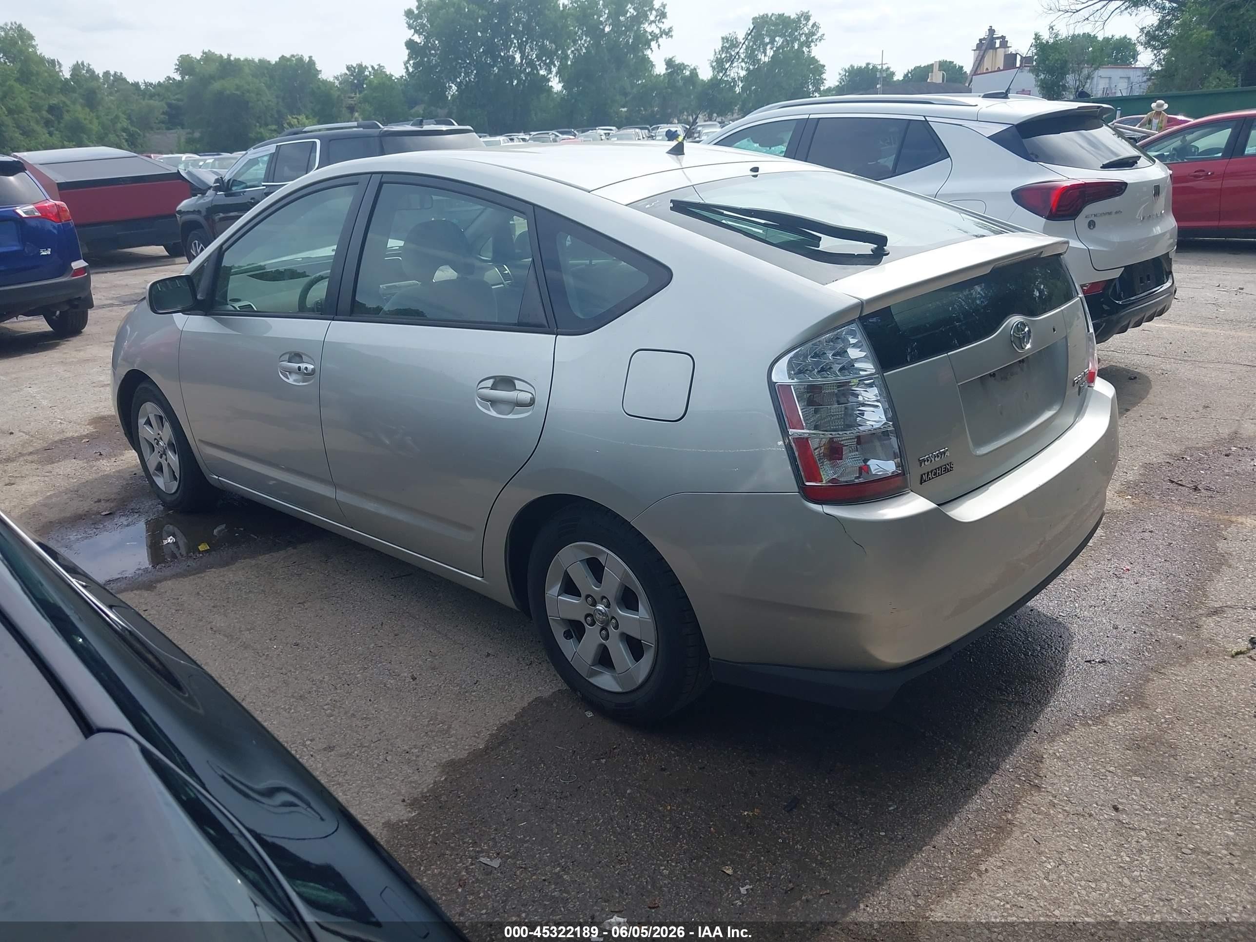 2005 Toyota Prius Silver vin: JTDKB20U653024651