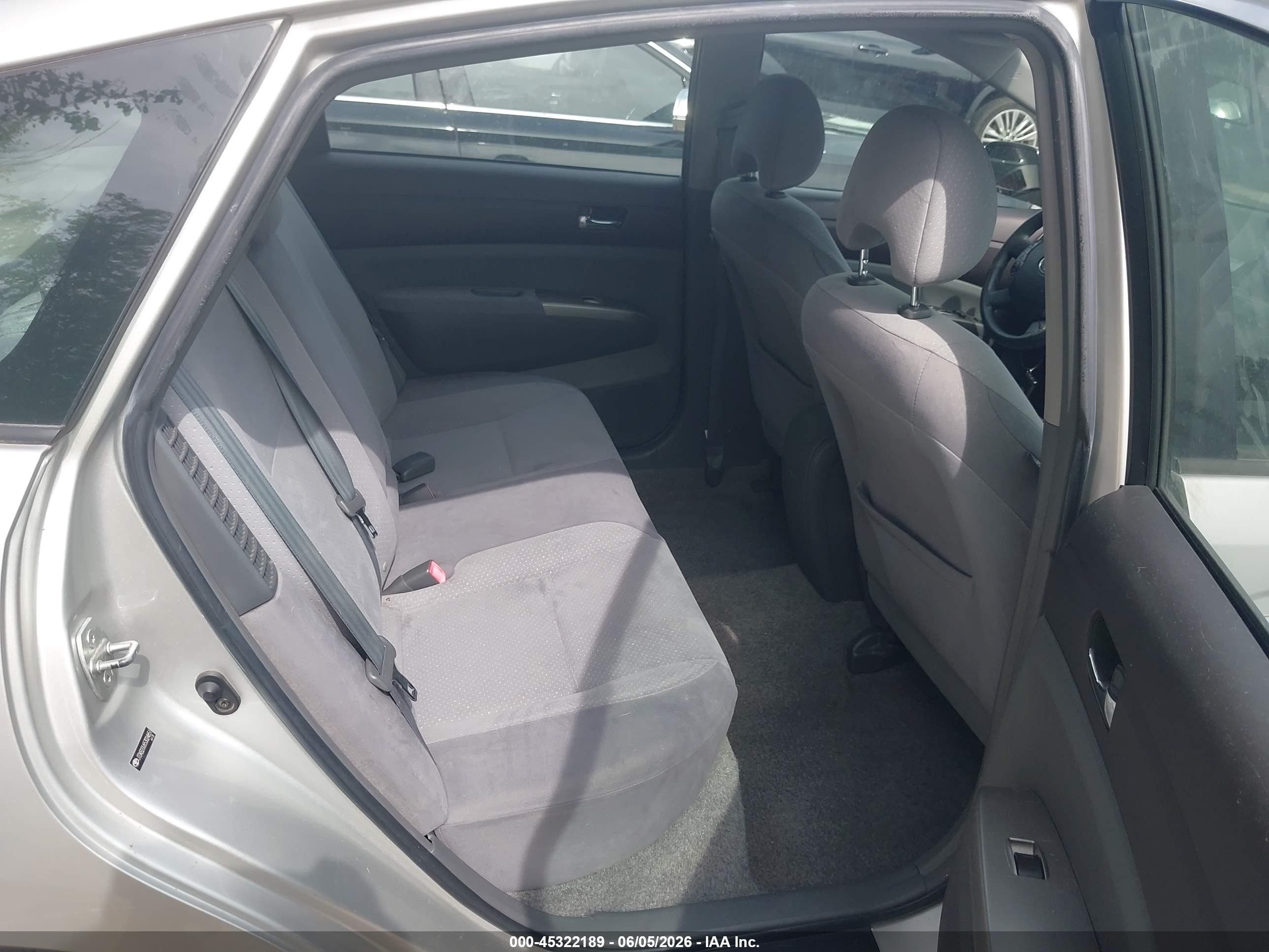 2005 Toyota Prius Серебряный vin: JTDKB20U653024651