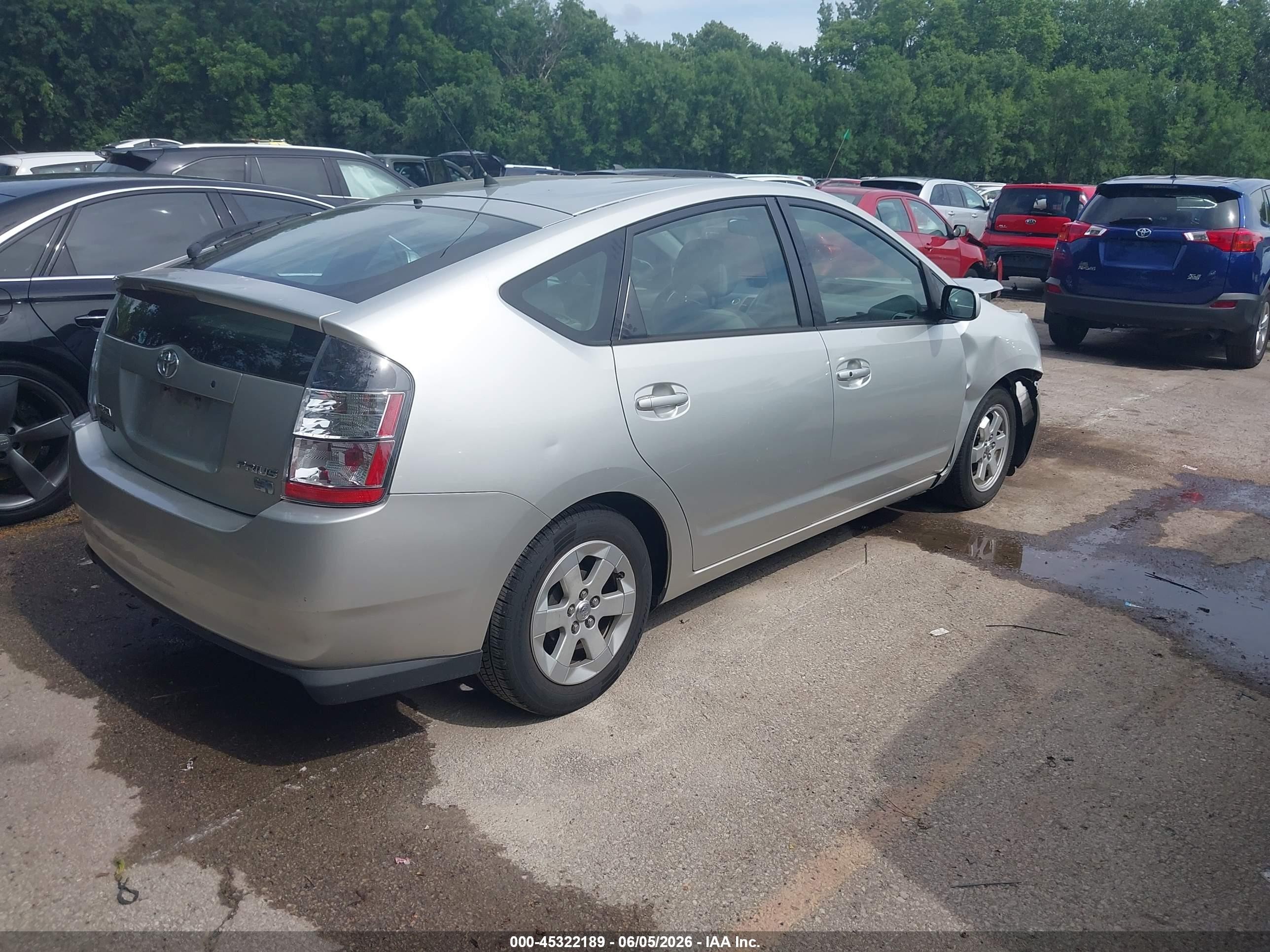 2005 Toyota Prius Серебряный vin: JTDKB20U653024651