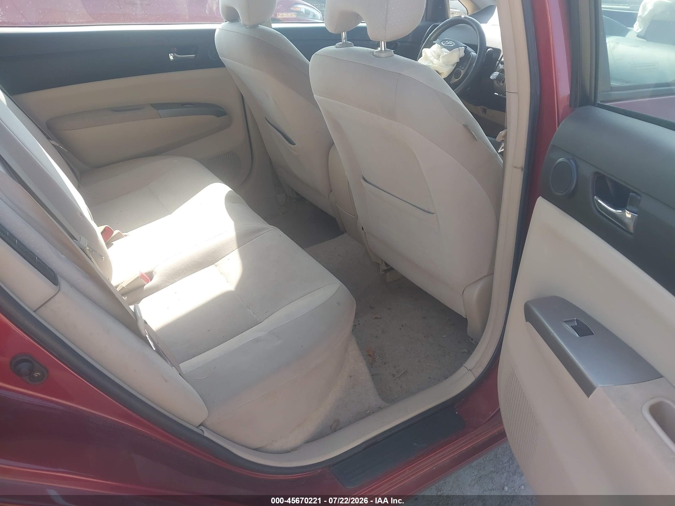 2005 Toyota Prius   Red vin: JTDKB20U653033236