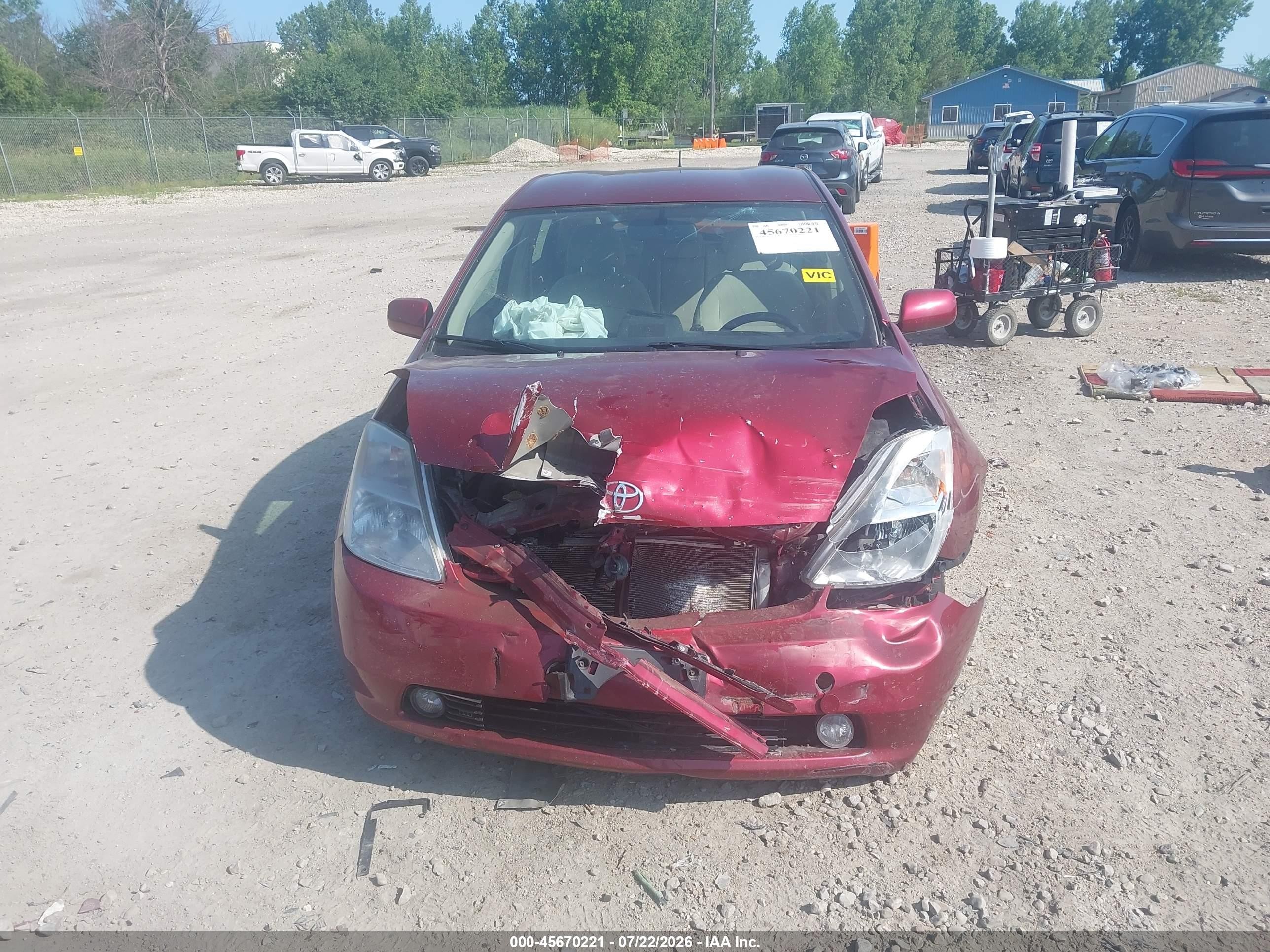 2005 Toyota Prius   Red vin: JTDKB20U653033236