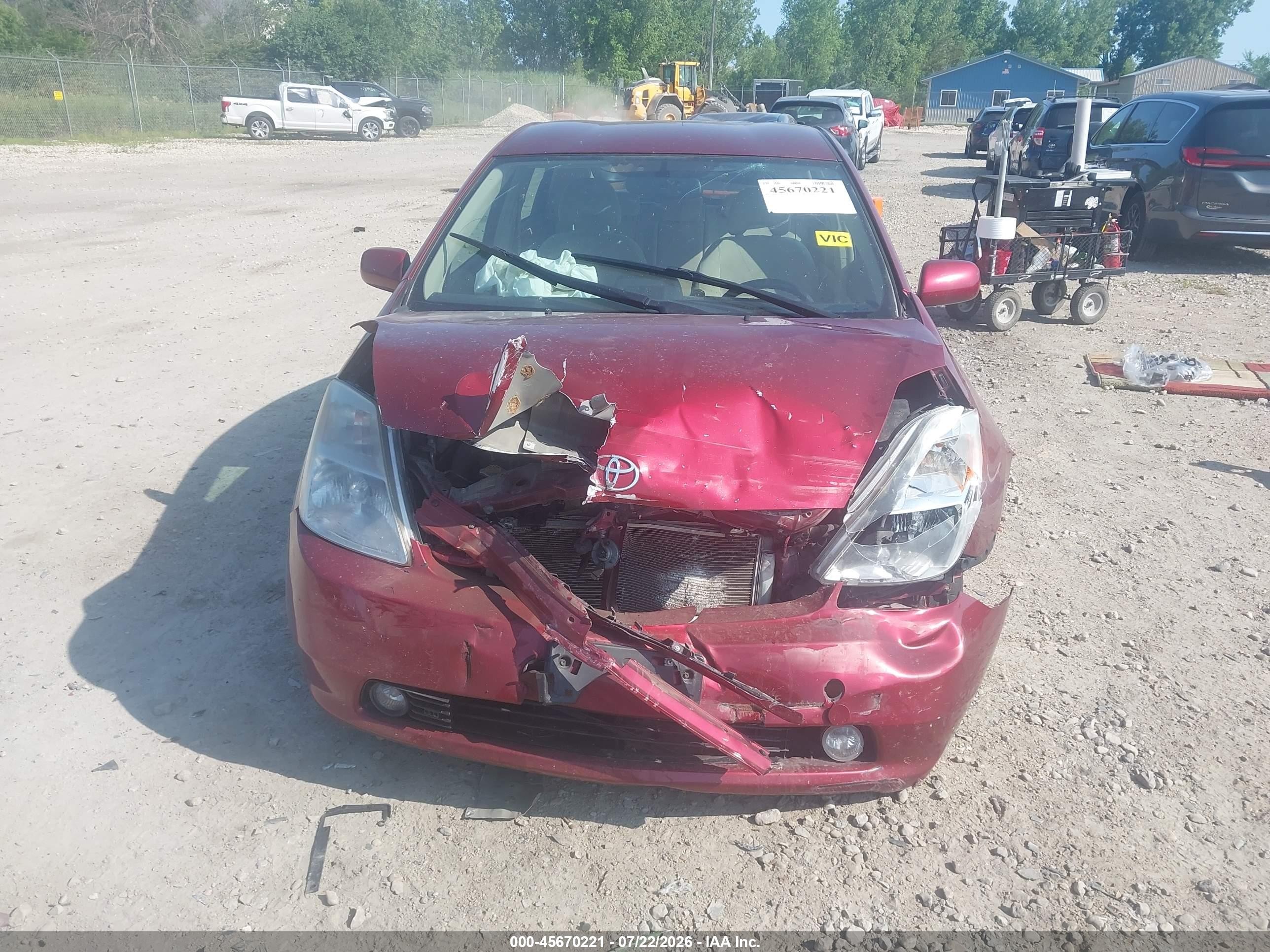 2005 Toyota Prius   Red vin: JTDKB20U653033236