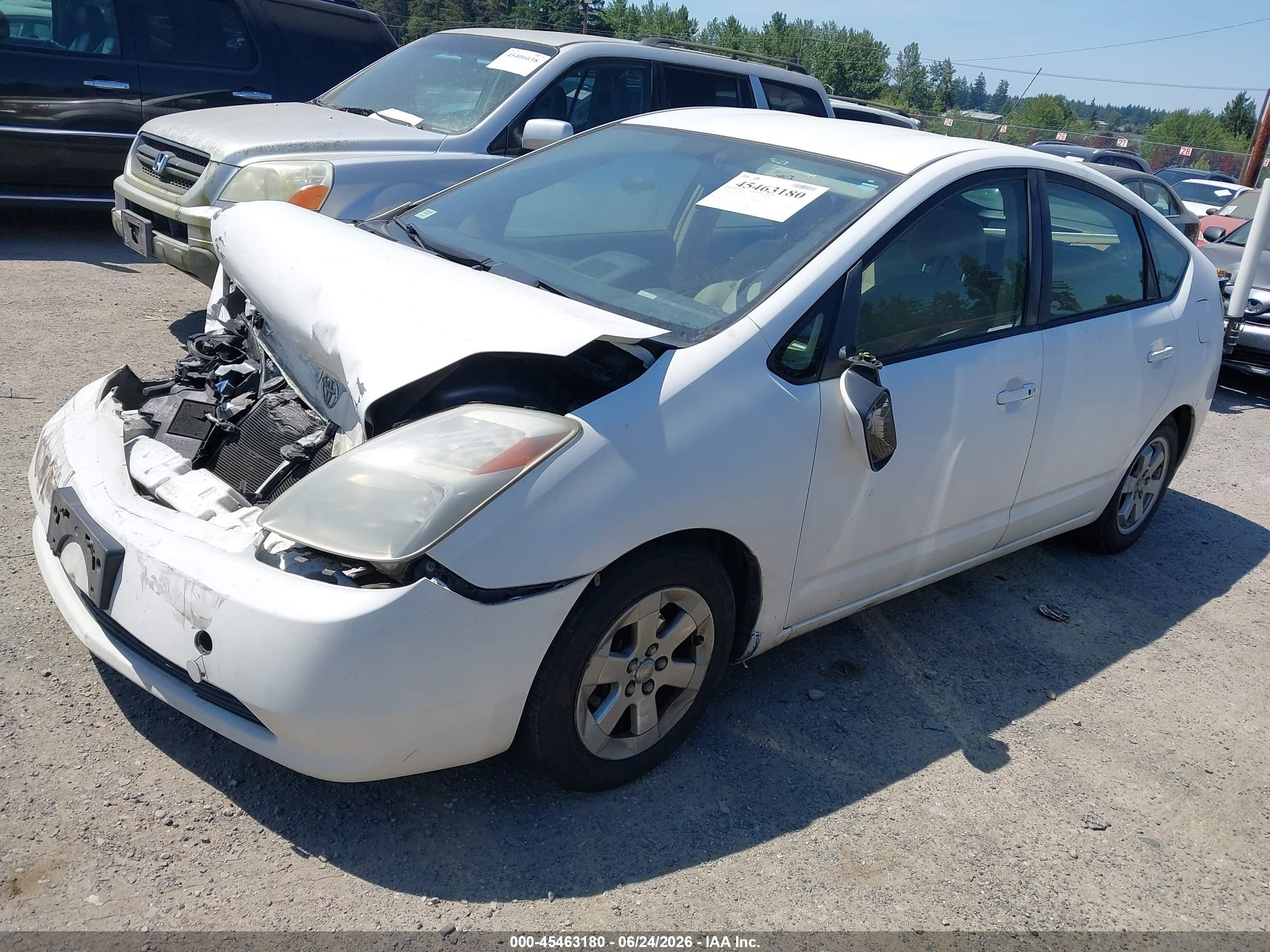 2005 Toyota Prius   White vin: JTDKB20U653052983