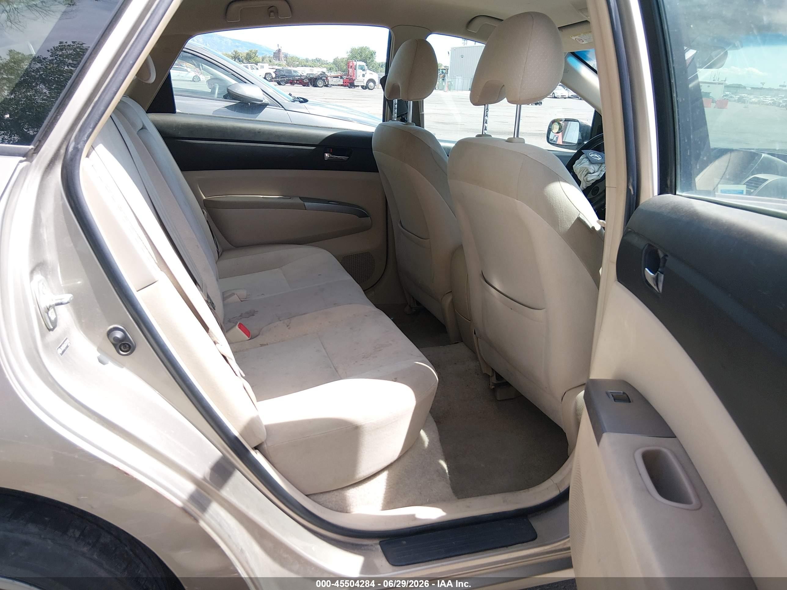 2005 Toyota Prius   Beige vin: JTDKB20U653070108