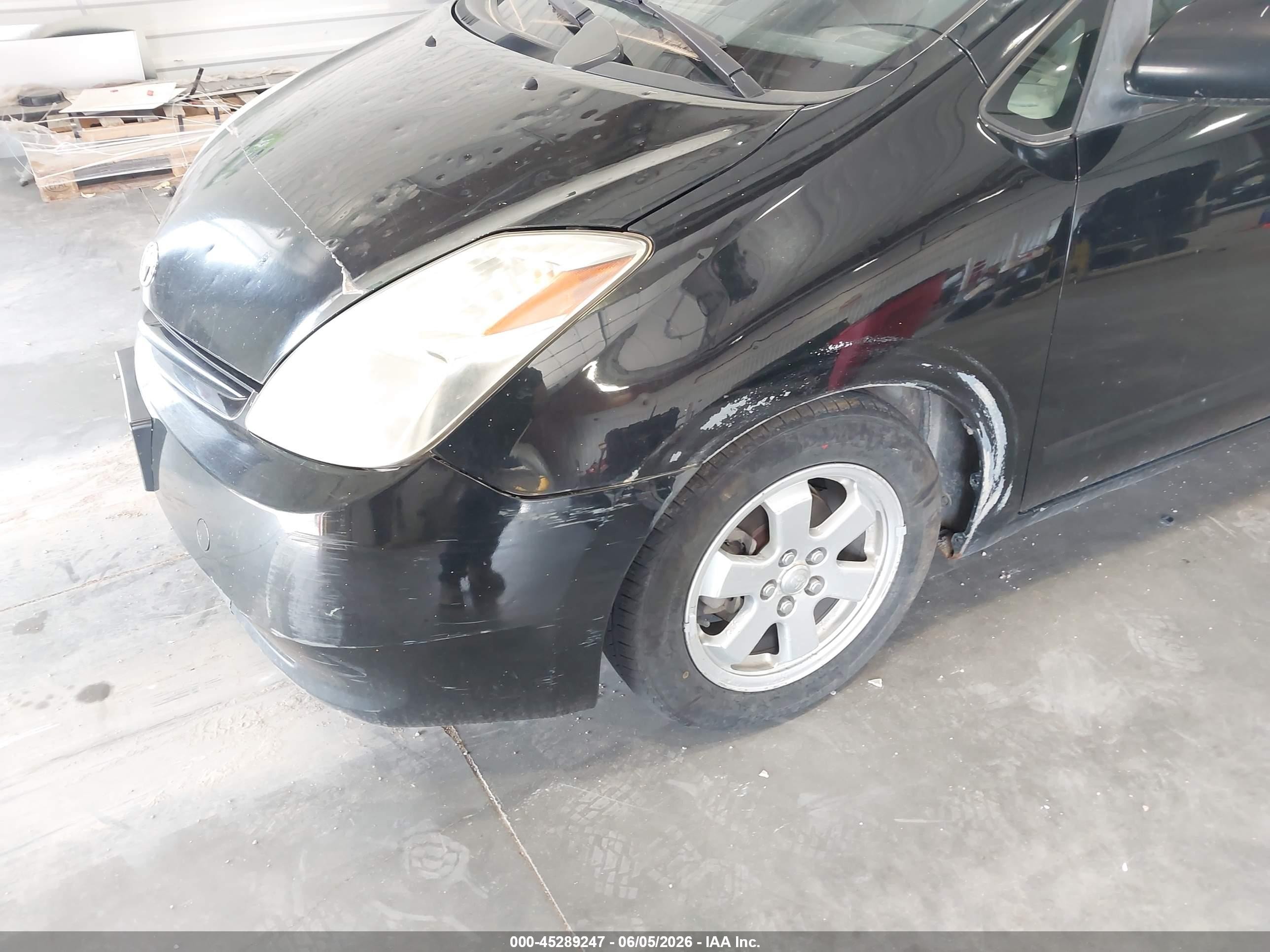 2005 Toyota Prius   Black vin: JTDKB20U653076877