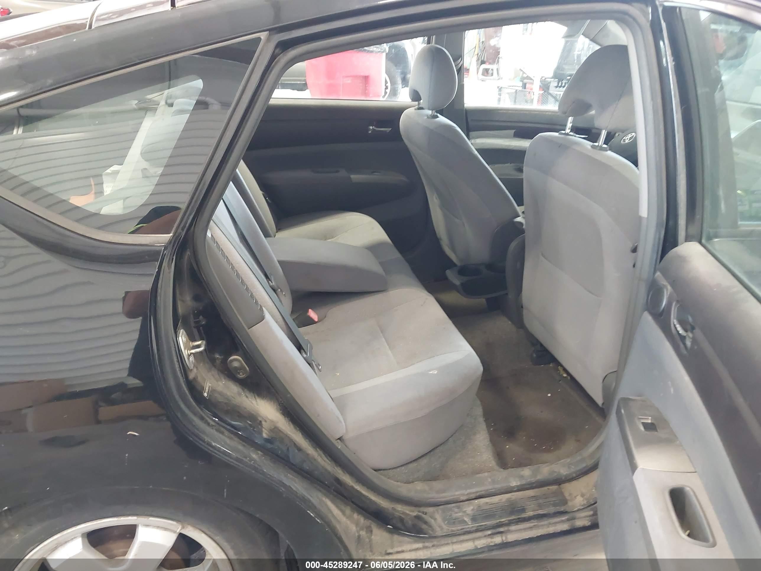 2005 Toyota Prius   Black vin: JTDKB20U653076877
