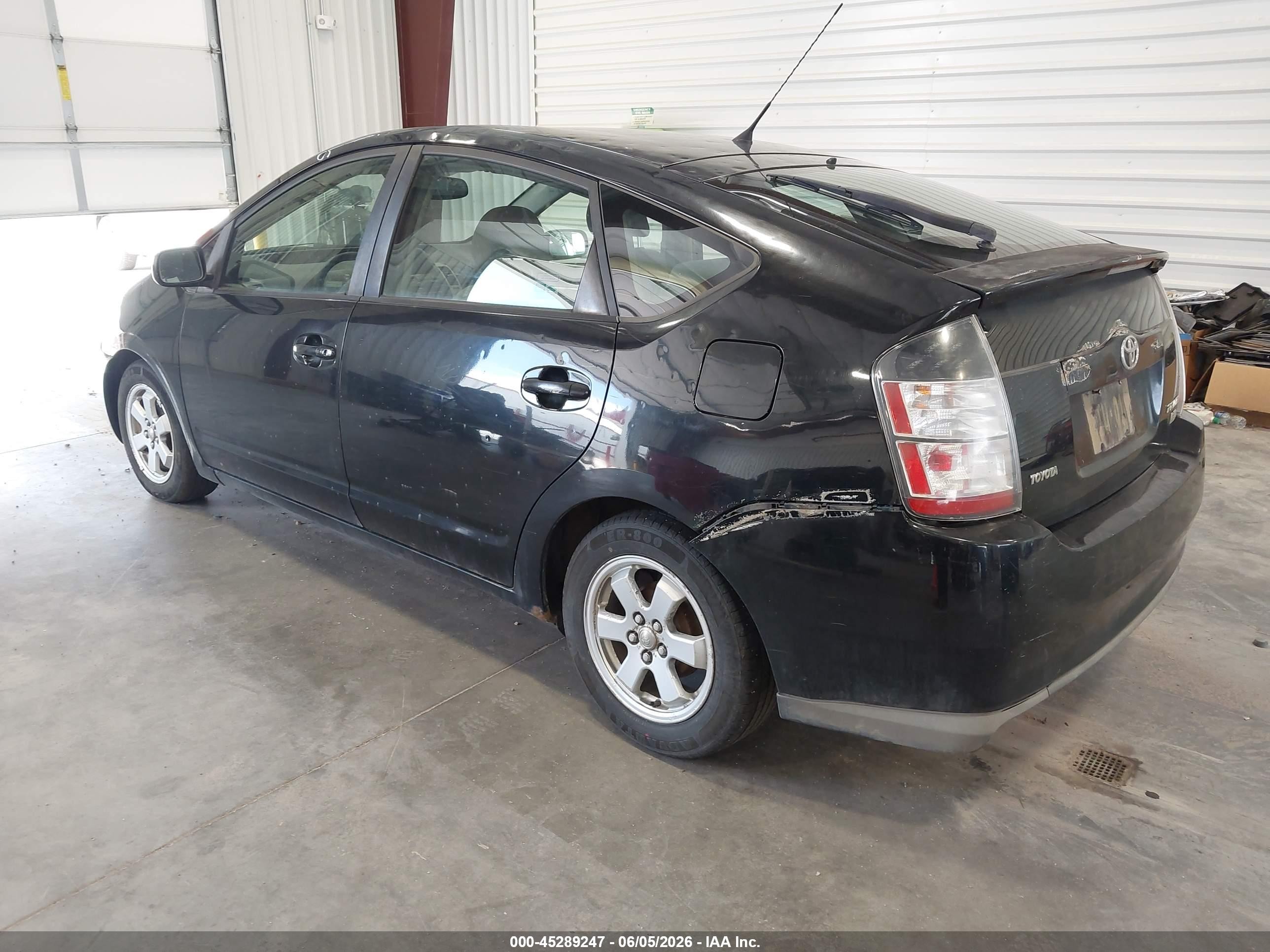 2005 Toyota Prius   Black vin: JTDKB20U653076877