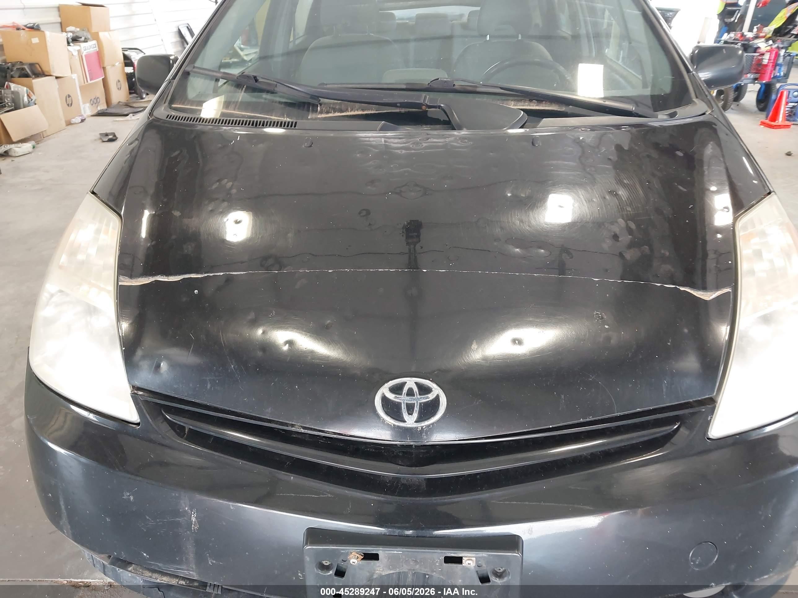 2005 Toyota Prius   Black vin: JTDKB20U653076877