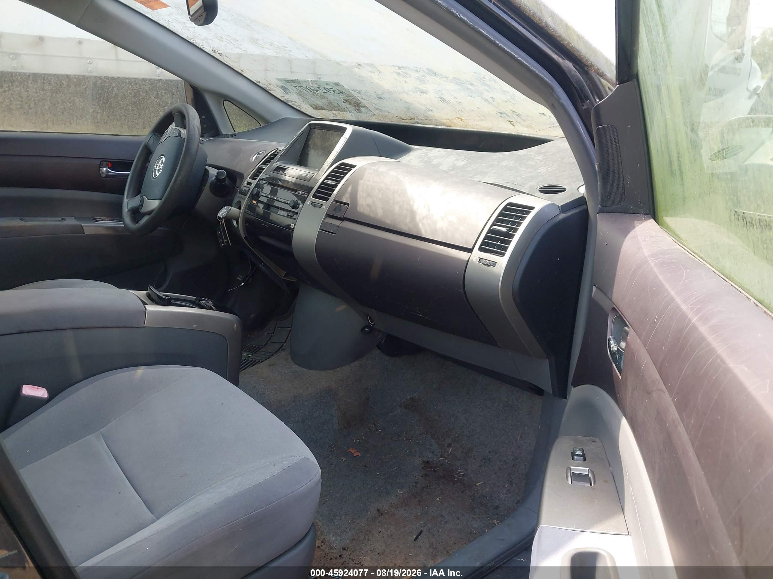 2005 Toyota Prius   Black vin: JTDKB20U653077026