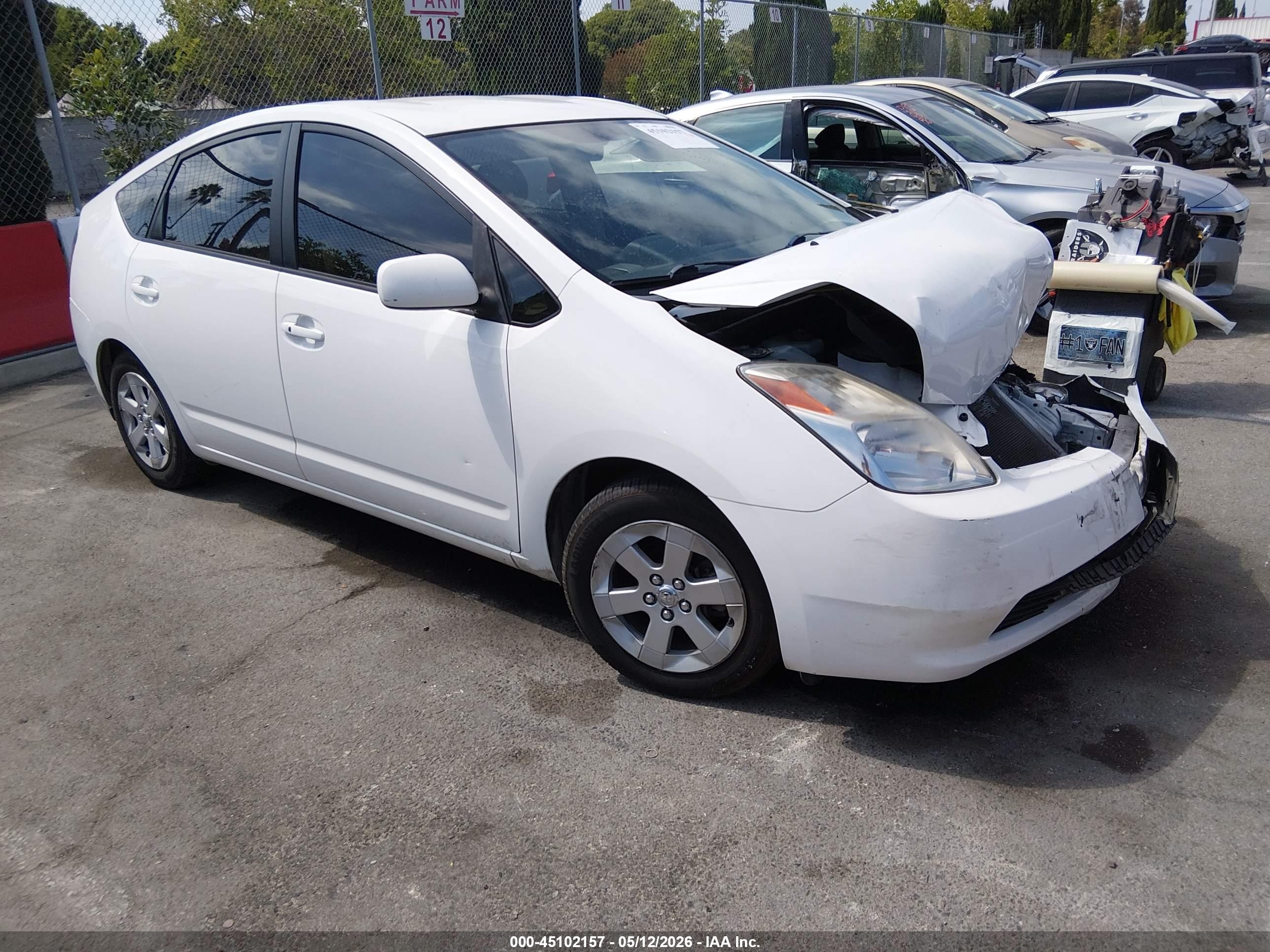 2005 Toyota Prius   White vin: JTDKB20U653123065