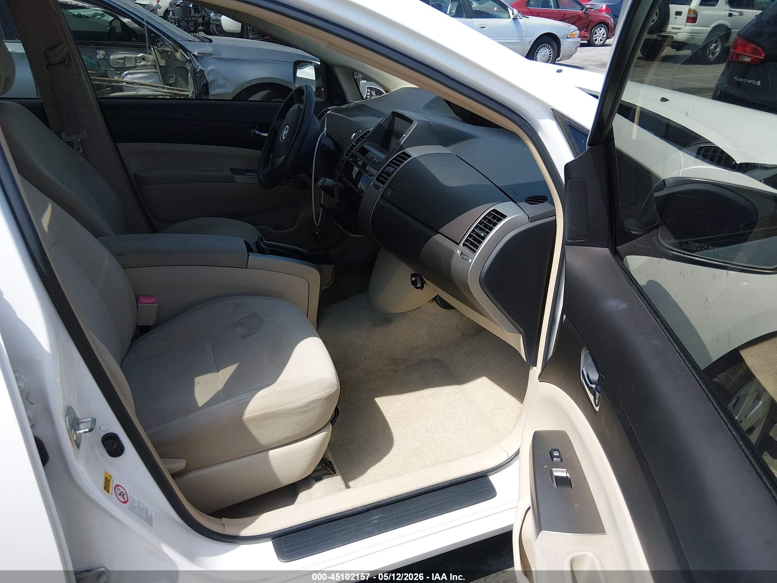 2005 Toyota Prius   Белый vin: JTDKB20U653123065