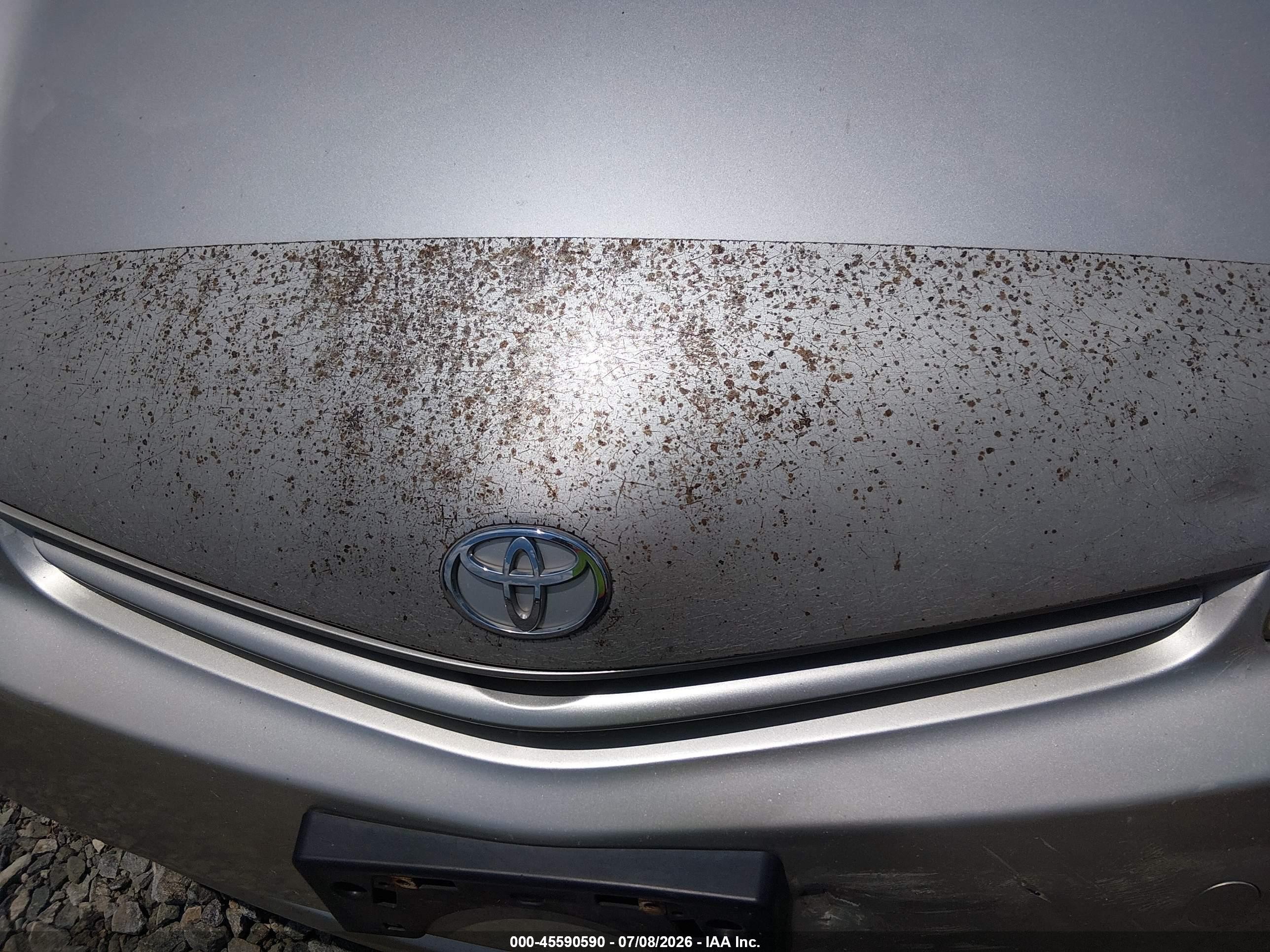 2005 Toyota Prius   Серебряный vin: JTDKB20U657036288