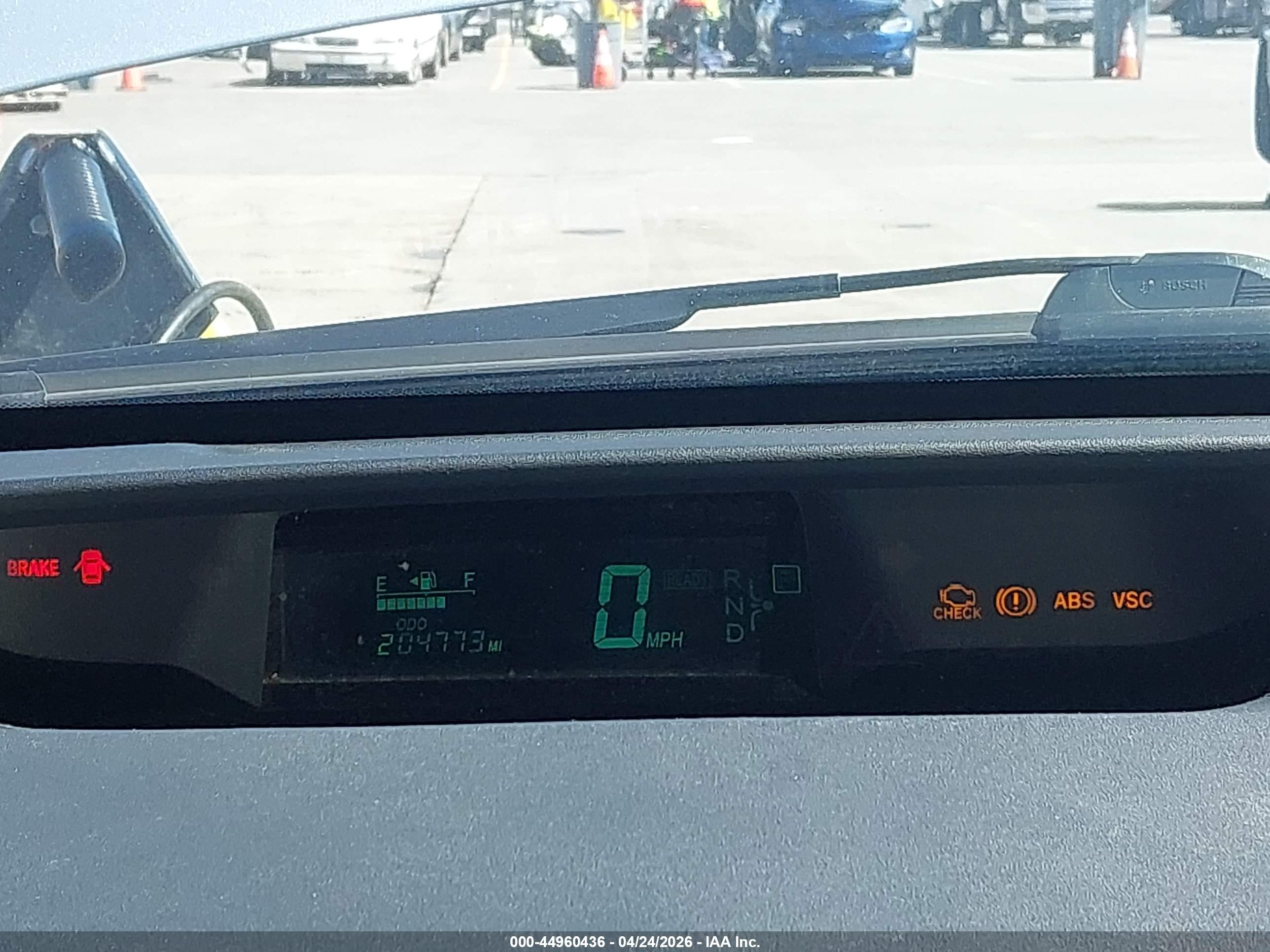 2005 Toyota Prius   Серебряный vin: JTDKB20U657050143