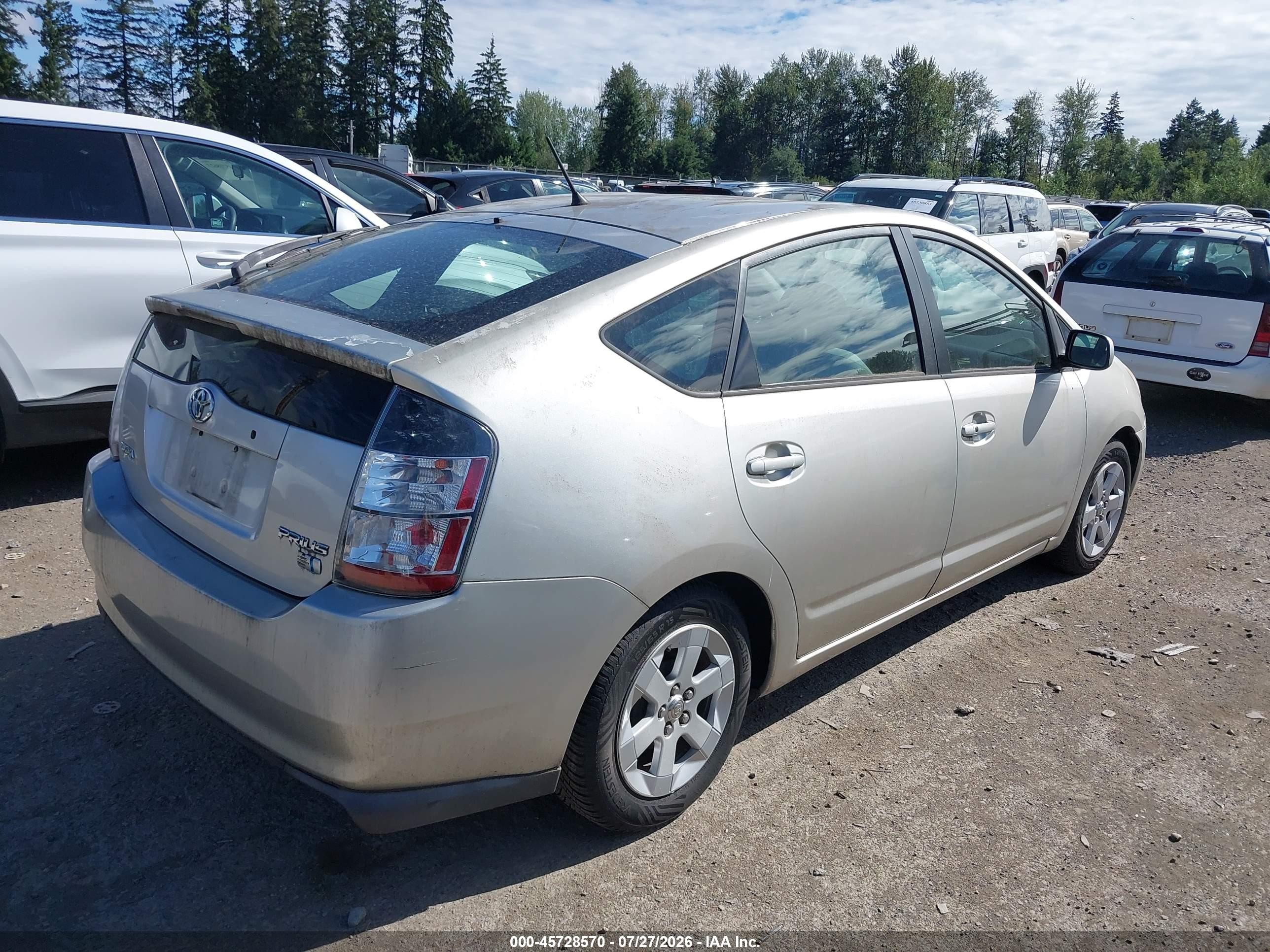 2005 Toyota Prius   Silver vin: JTDKB20U657057142
