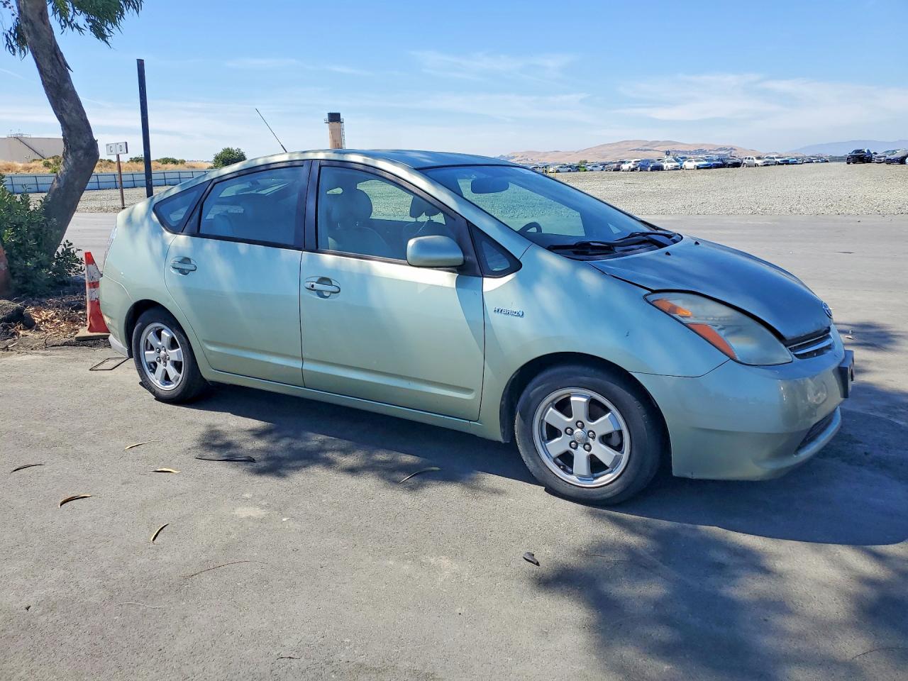 2006 Toyota Prius Base Green vin: JTDKB20U663133483