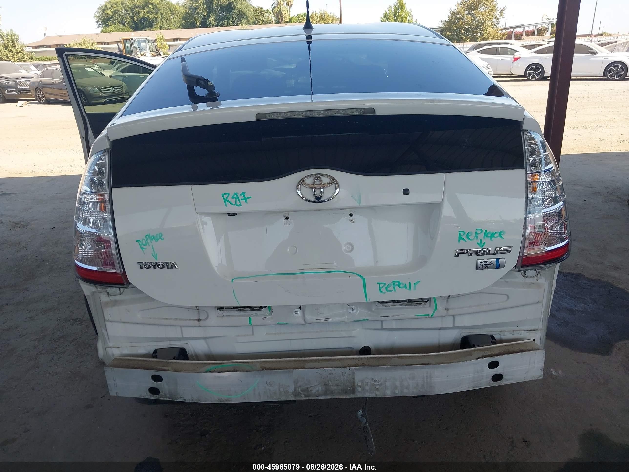 2006 Toyota Prius   White vin: JTDKB20U663150316