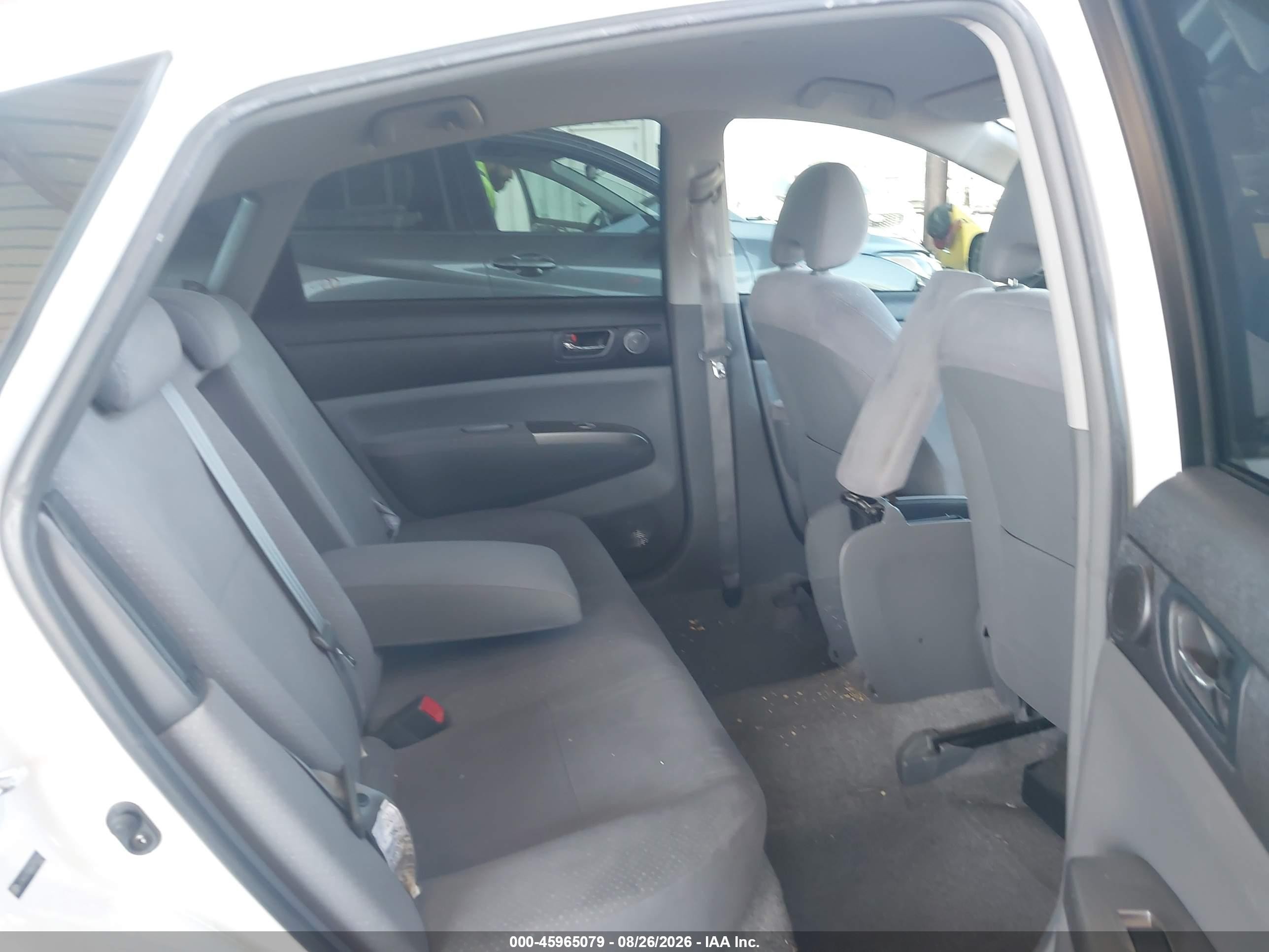 2006 Toyota Prius   White vin: JTDKB20U663150316