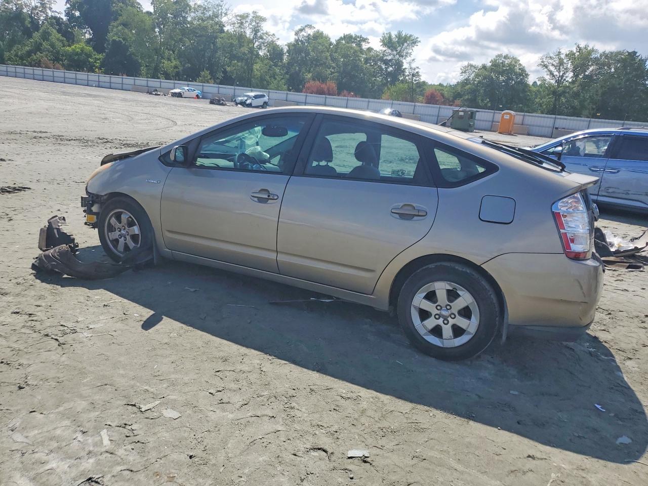 2006 Toyota Prius Base Gold vin: JTDKB20U663170775