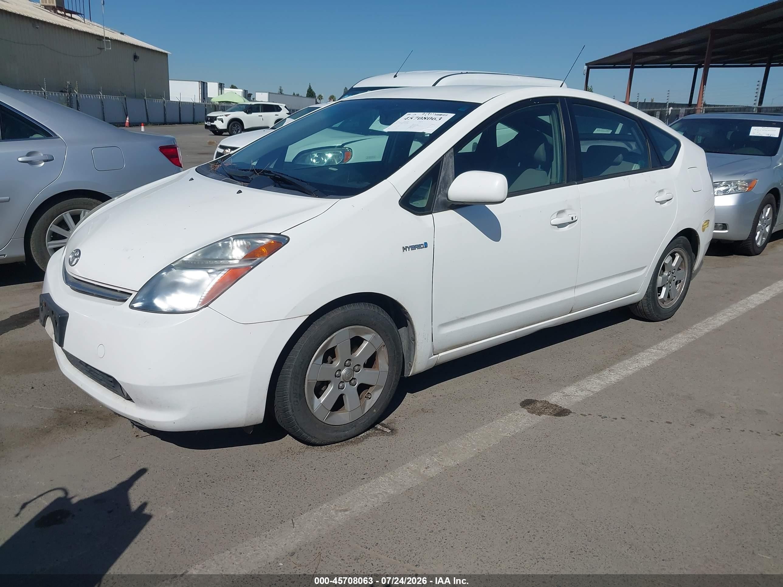 2006 Toyota Prius   White vin: JTDKB20U663184188