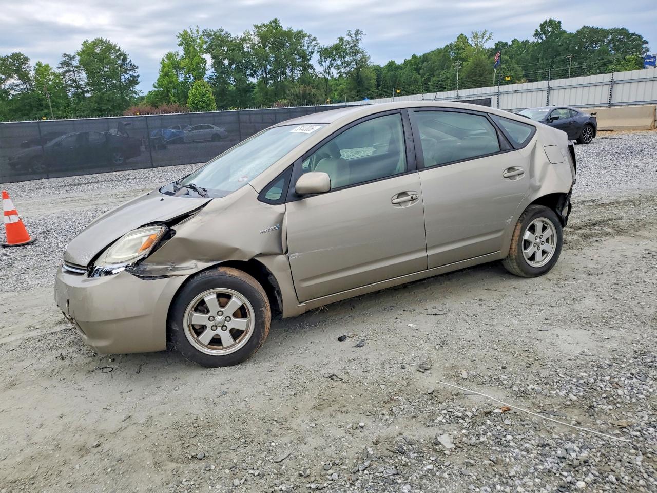 2006 Toyota Prius Base Tan vin: JTDKB20U663187012