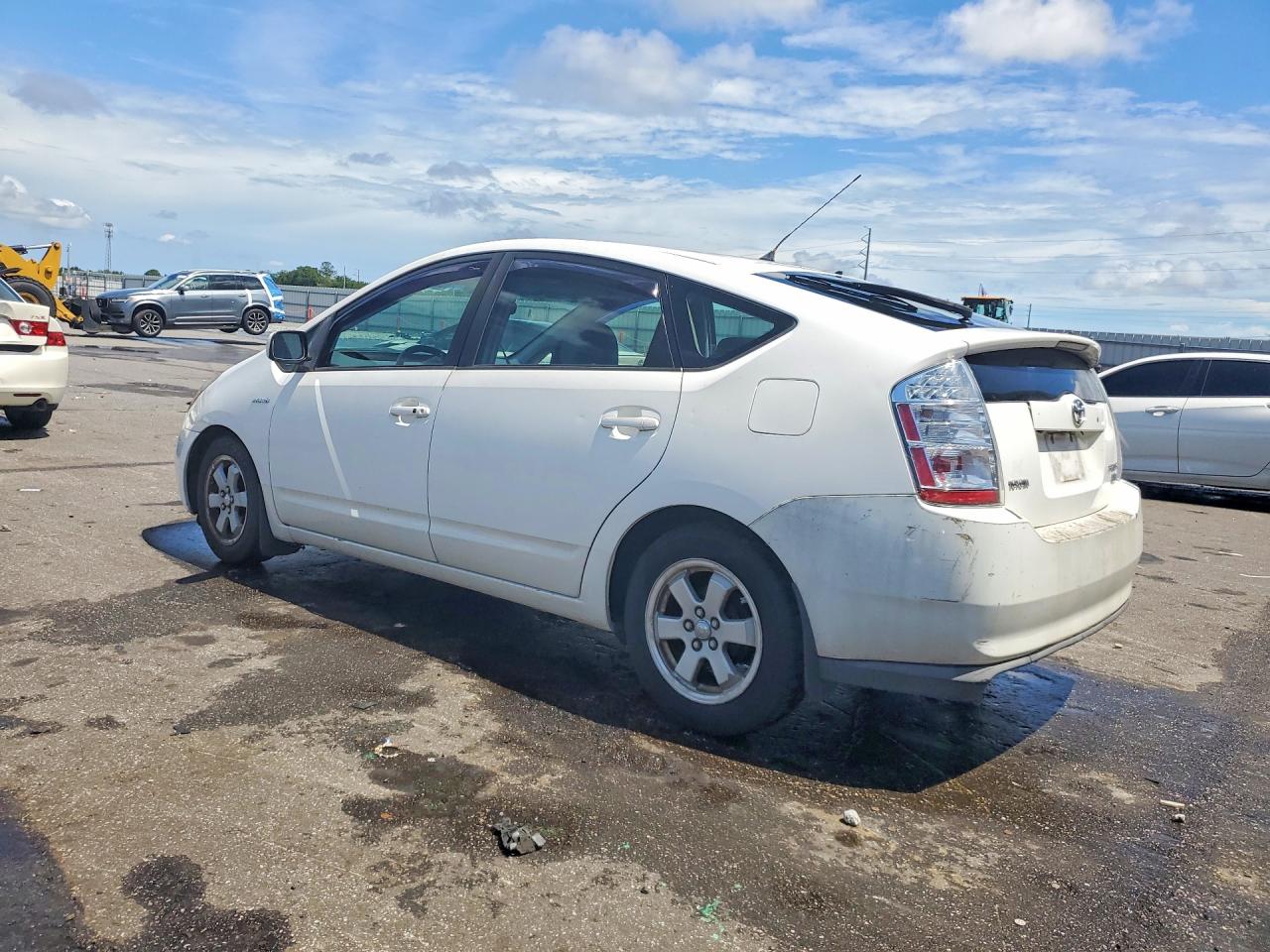 2006 Toyota Prius Base Белый vin: JTDKB20U663194722