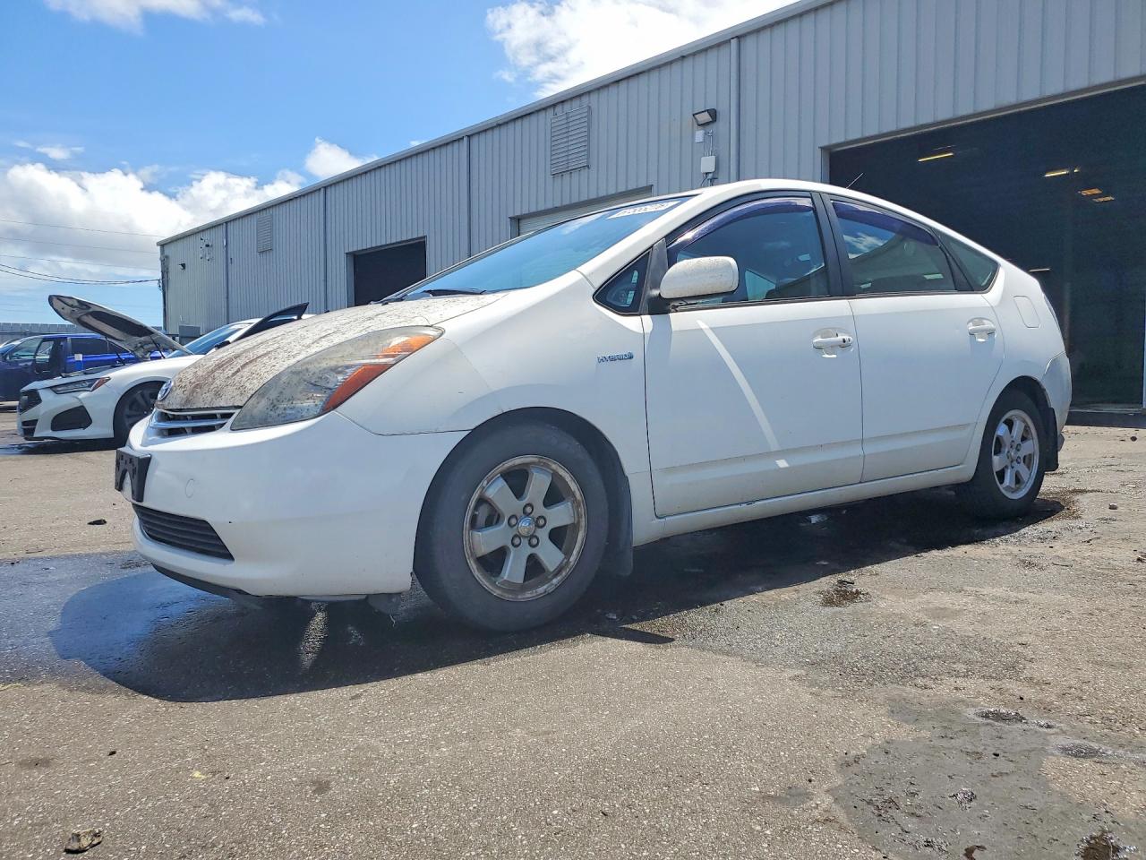 2006 Toyota Prius Base Белый vin: JTDKB20U663194722