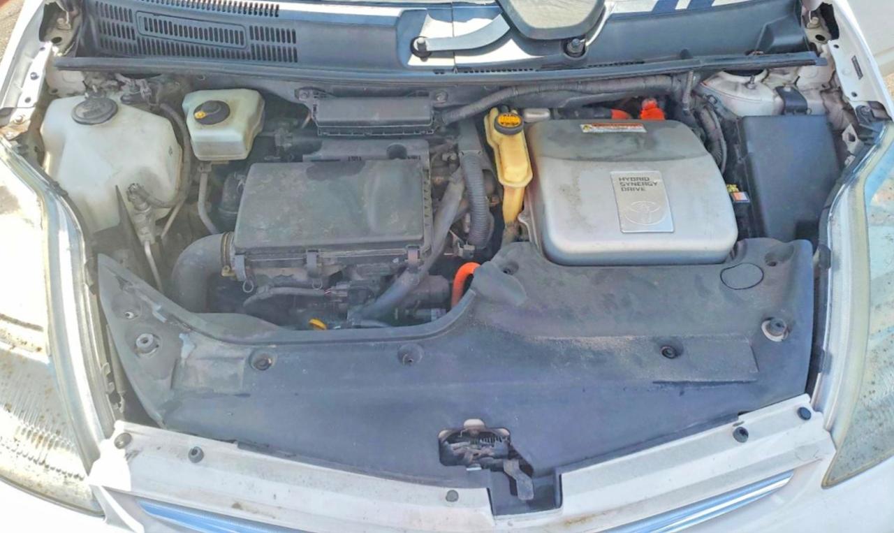 2006 Toyota Prius Base Белый vin: JTDKB20U663194722