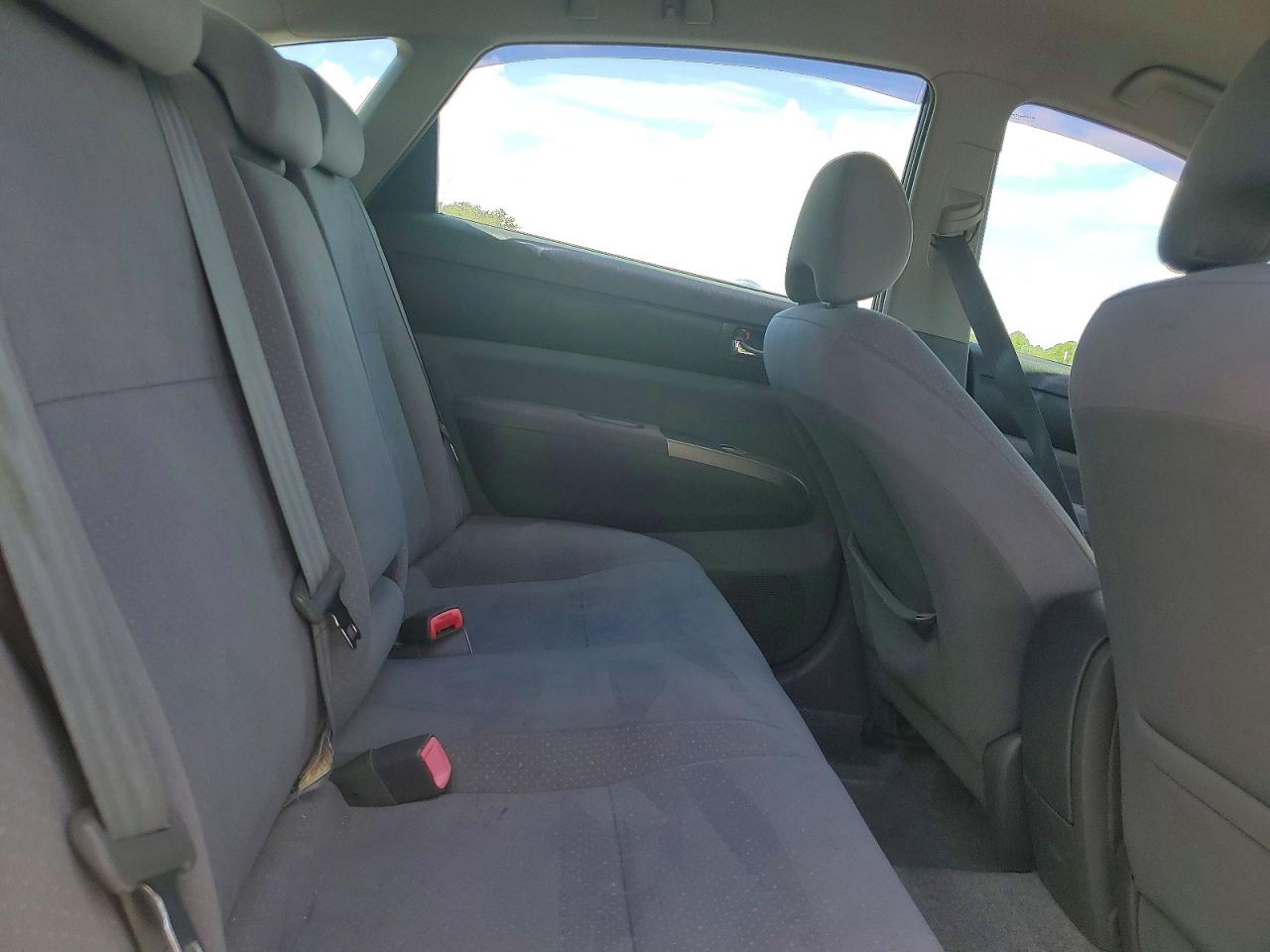 2006 Toyota Prius Base Белый vin: JTDKB20U663194722