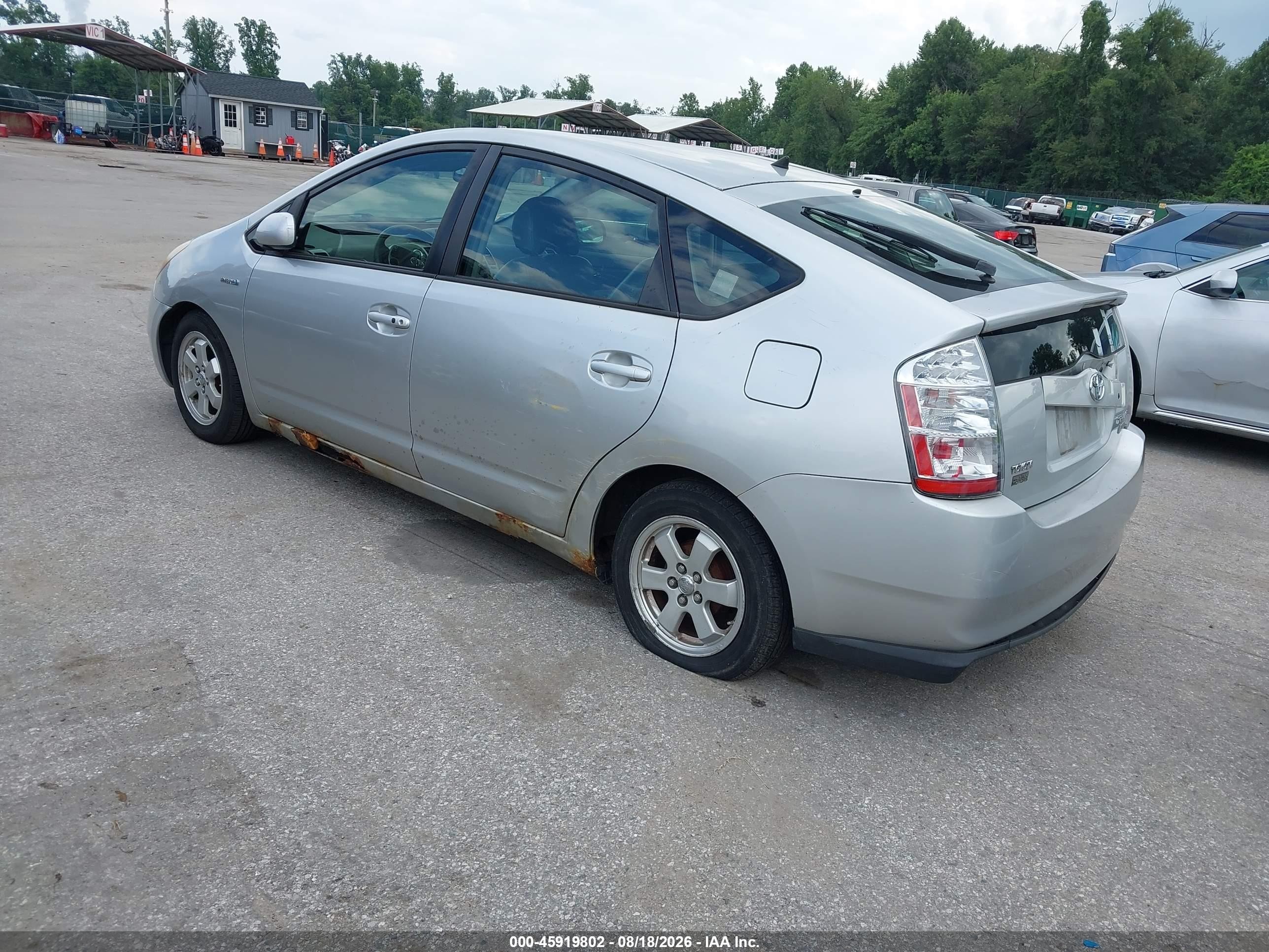 2006 Toyota Prius   Silver vin: JTDKB20U667059300